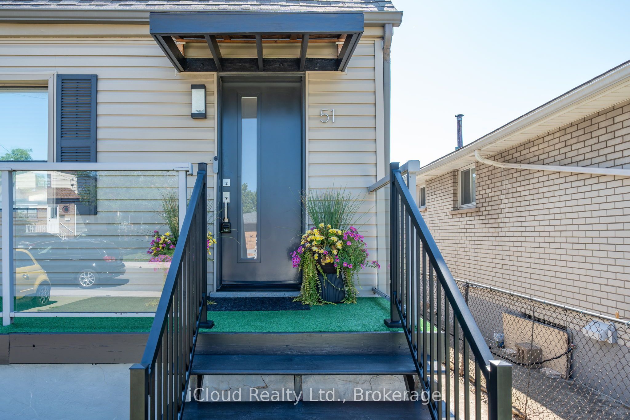 51 Delena Avenue, Hamilton, ON L8H 1B7 photo 3