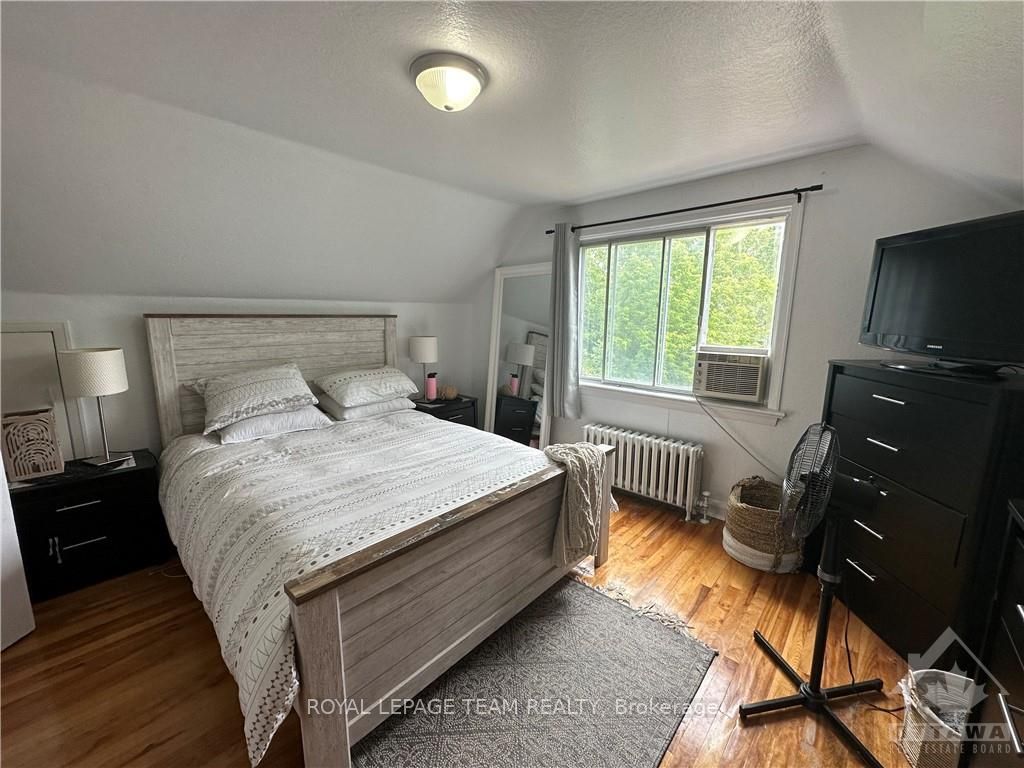 20 ARGUE Drive, Cityview - Parkwoods Hills - Rideau Shore, ON K2E 6S1 photo 4