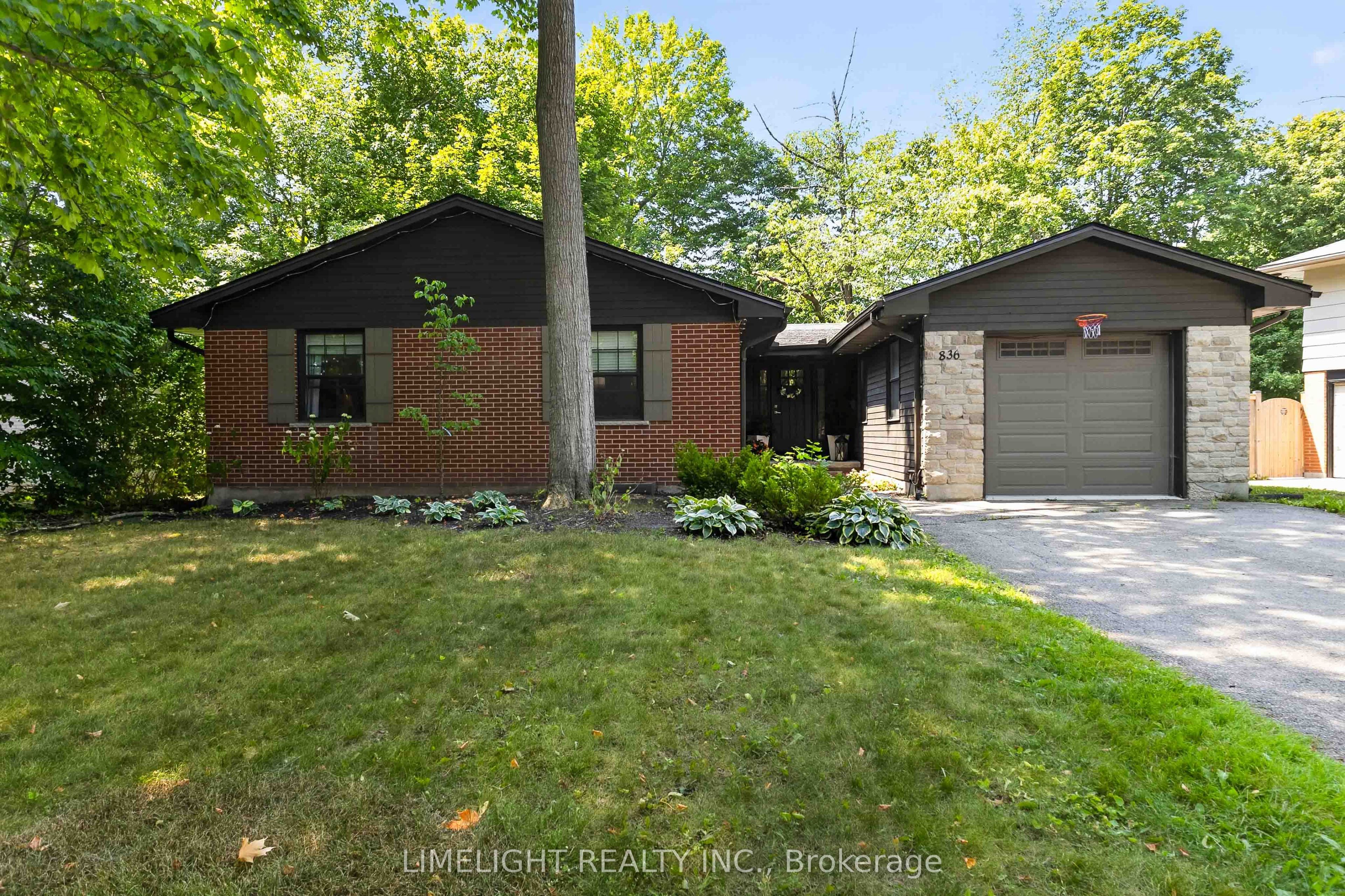 836 Manchester Road, London North, ON N6H 4J6