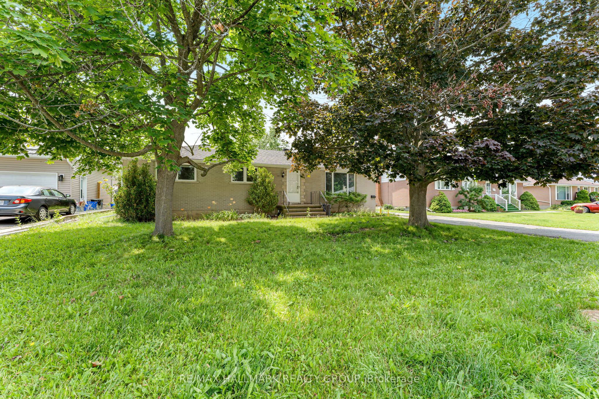 75 Briscoe Street, Loyalist, ON K7N 1G2 photo 2