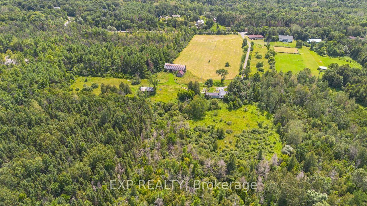 8037 Parkway Road, Greely - Metcalfe - Osgoode - Vernon and Area, ON K0A 2P0 photo 3