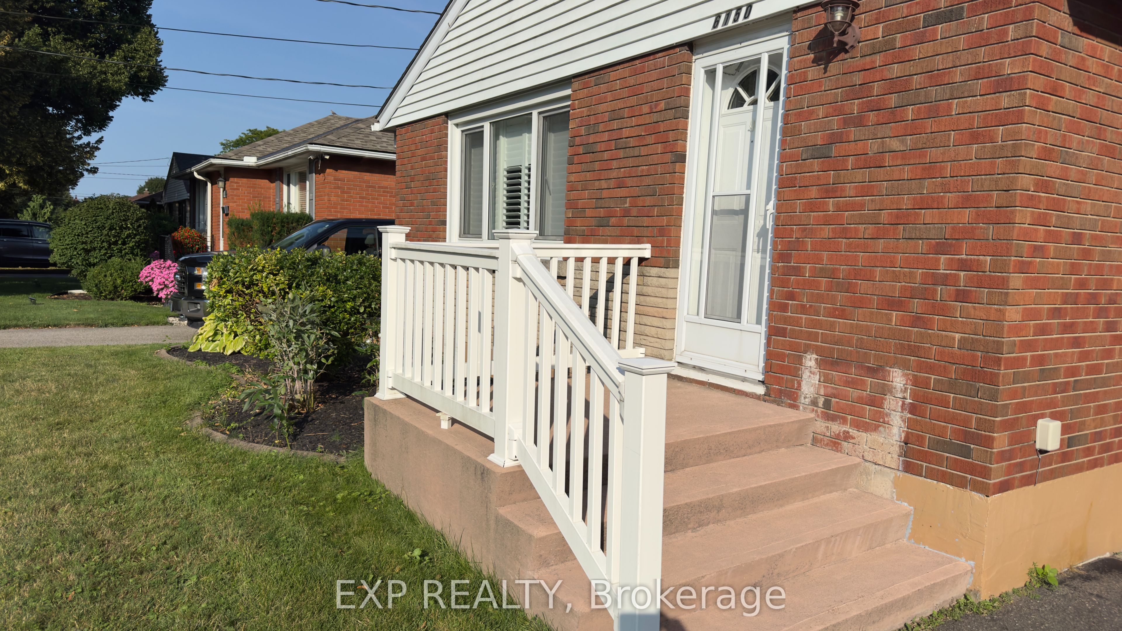 6150 Fingland Street, Niagara Falls, ON L2E 2G4 photo 2