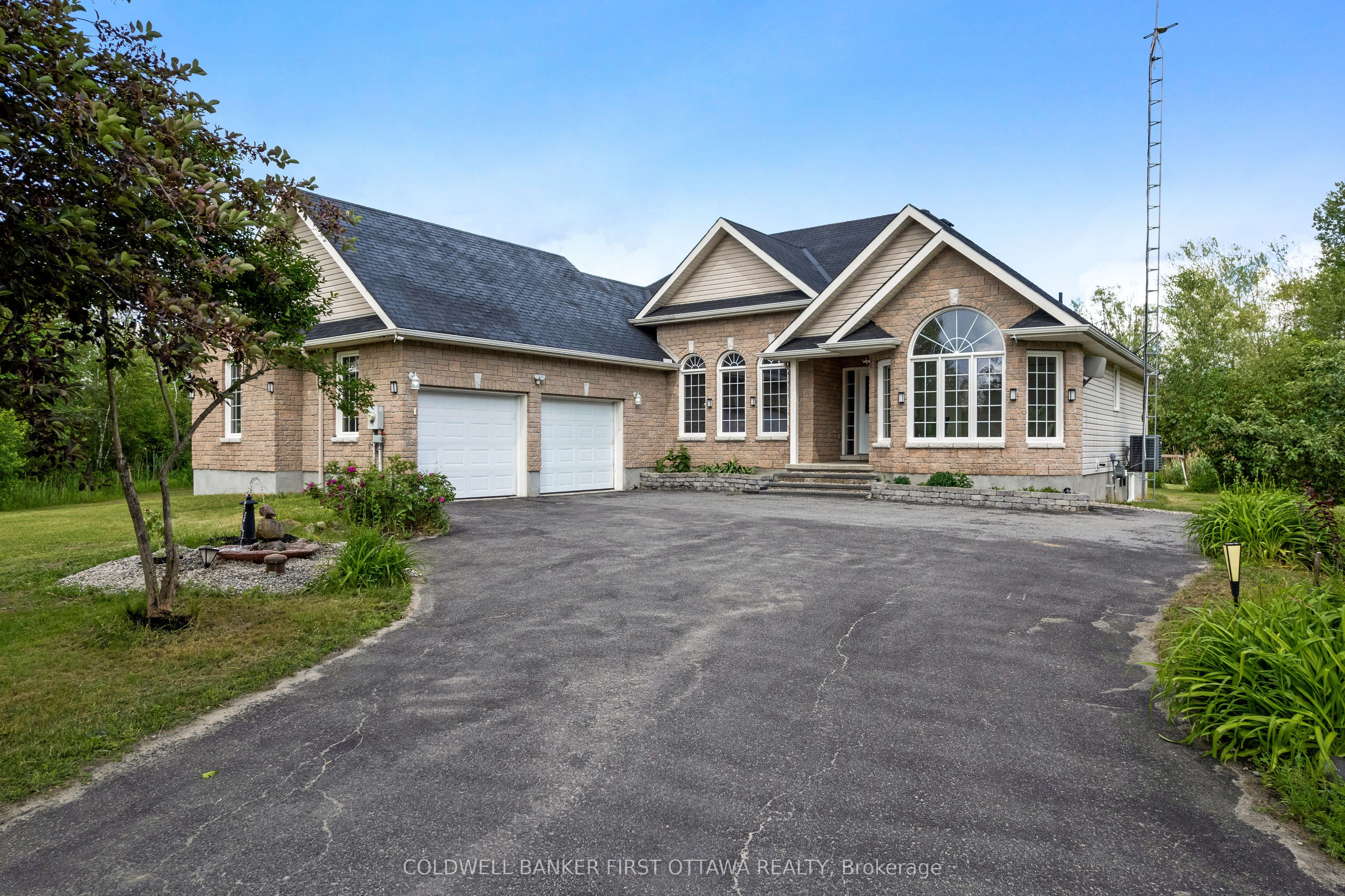 11 Rideau Crossing Crescent, North Grenville, ON K0G 1K0