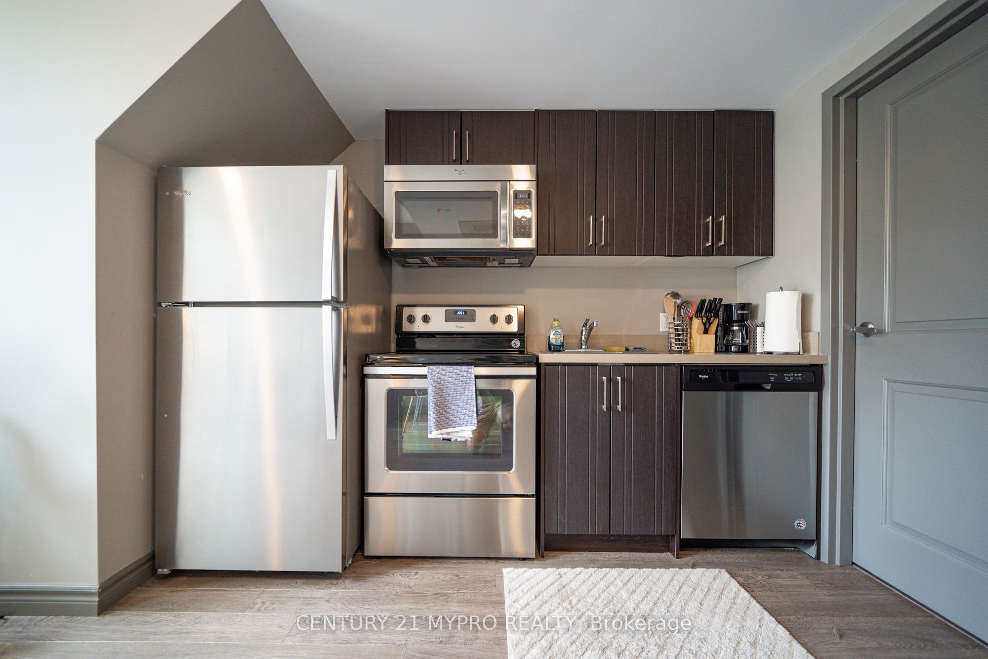 321 Spruce Street 710, Waterloo, ON N2L 3M6 photo 4