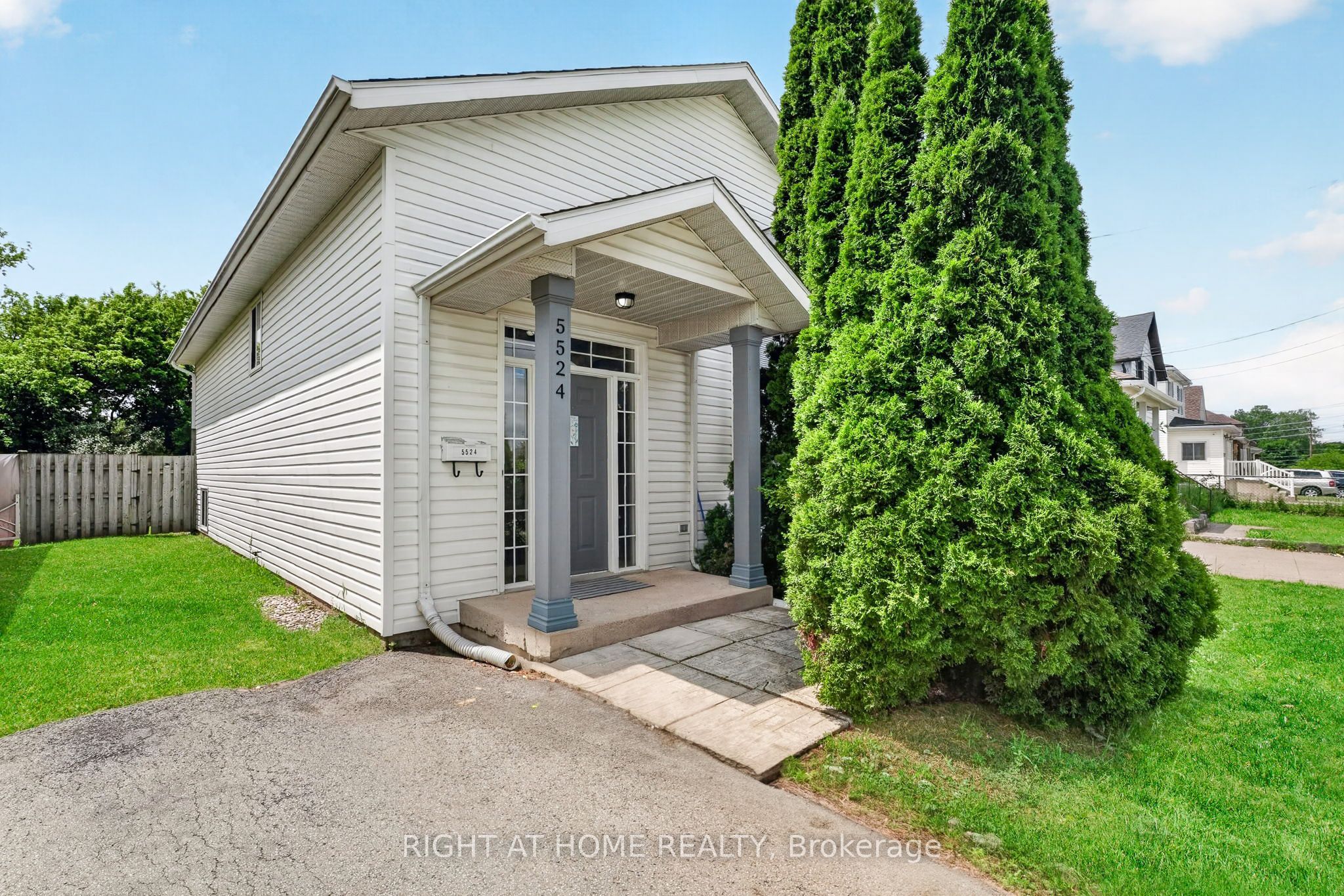 5524 Fraser Street, Niagara Falls, ON L2E 3C9 photo 2