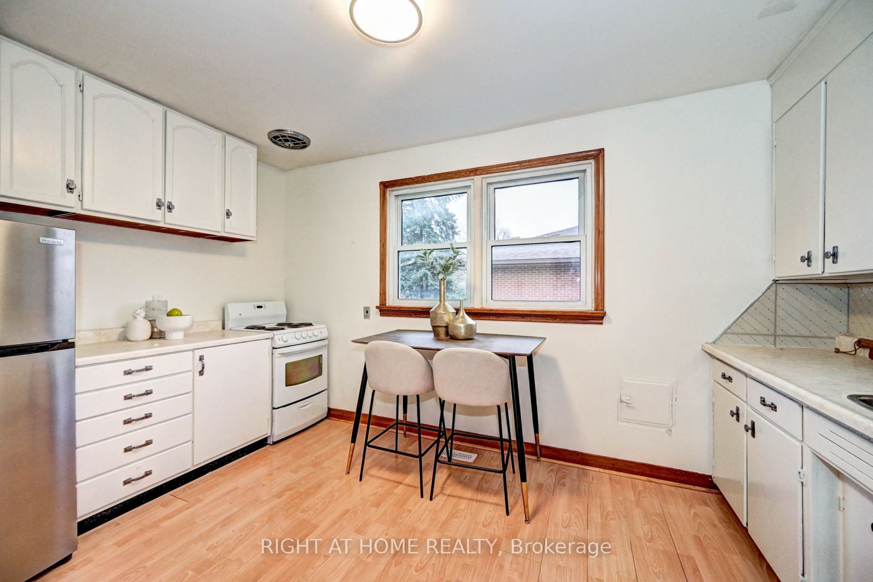 45 Philip Avenue, Guelph, ON N1E 1R5 photo 4