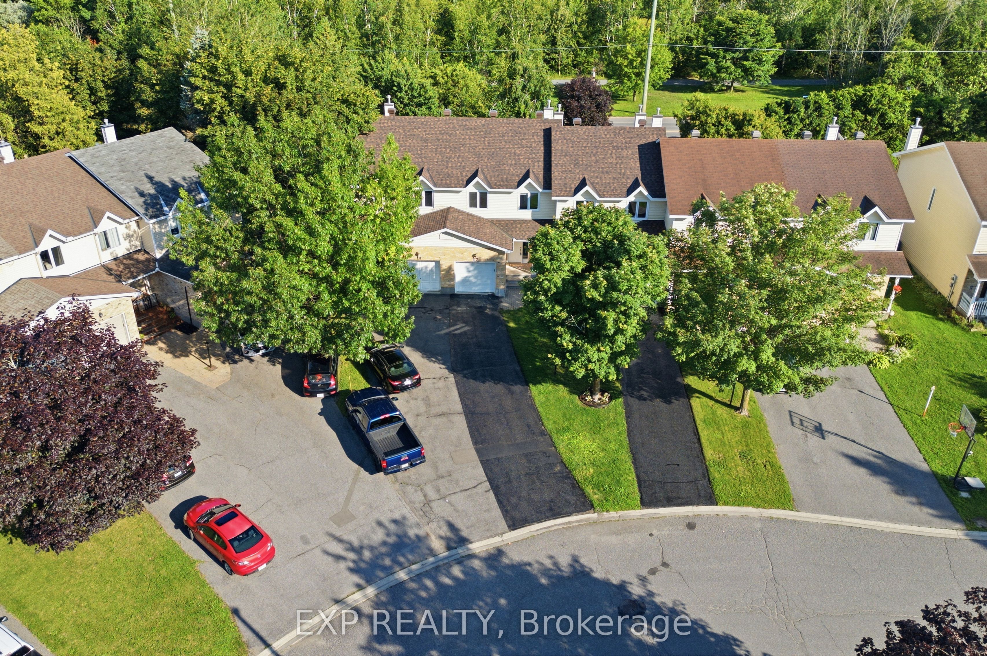 17 KATHLEEN Crescent, Stittsville - Munster - Richmond, ON K2S 1L5 photo 3