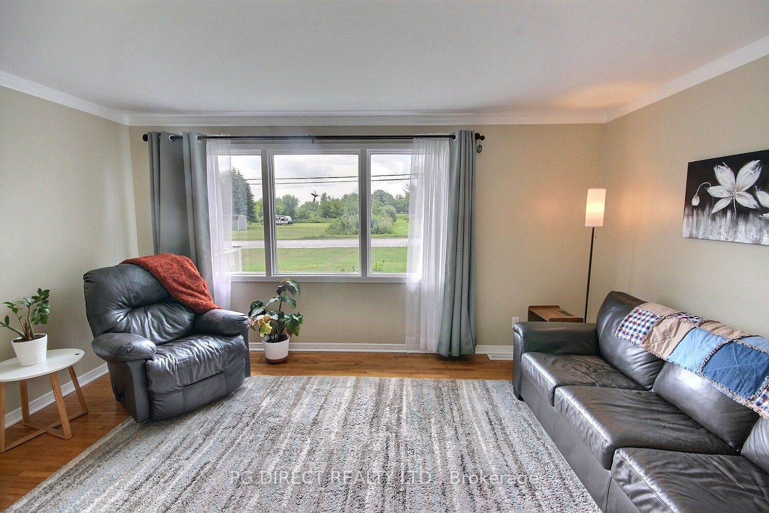 2402 Hamilton Road, Quinte West, ON K8V 5P8 photo 4