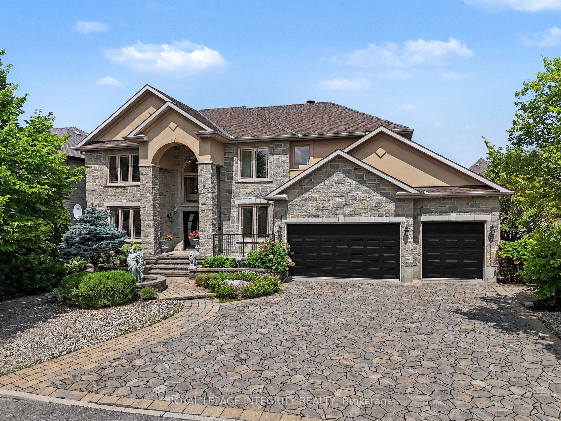 523 Kochar Drive, Mooneys Bay - Carleton Heights and Area, ON K2C 4G9 photo 2