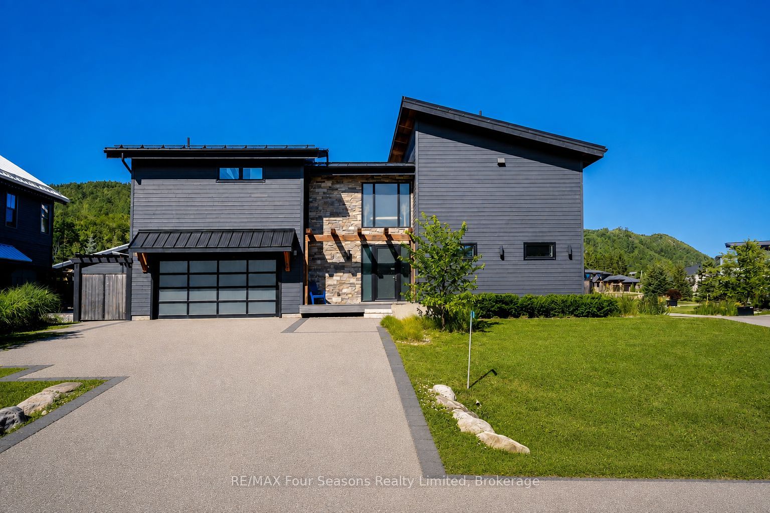 116 Arnot Crescent, Blue Mountains, ON L9Y 0Z8 photo 2