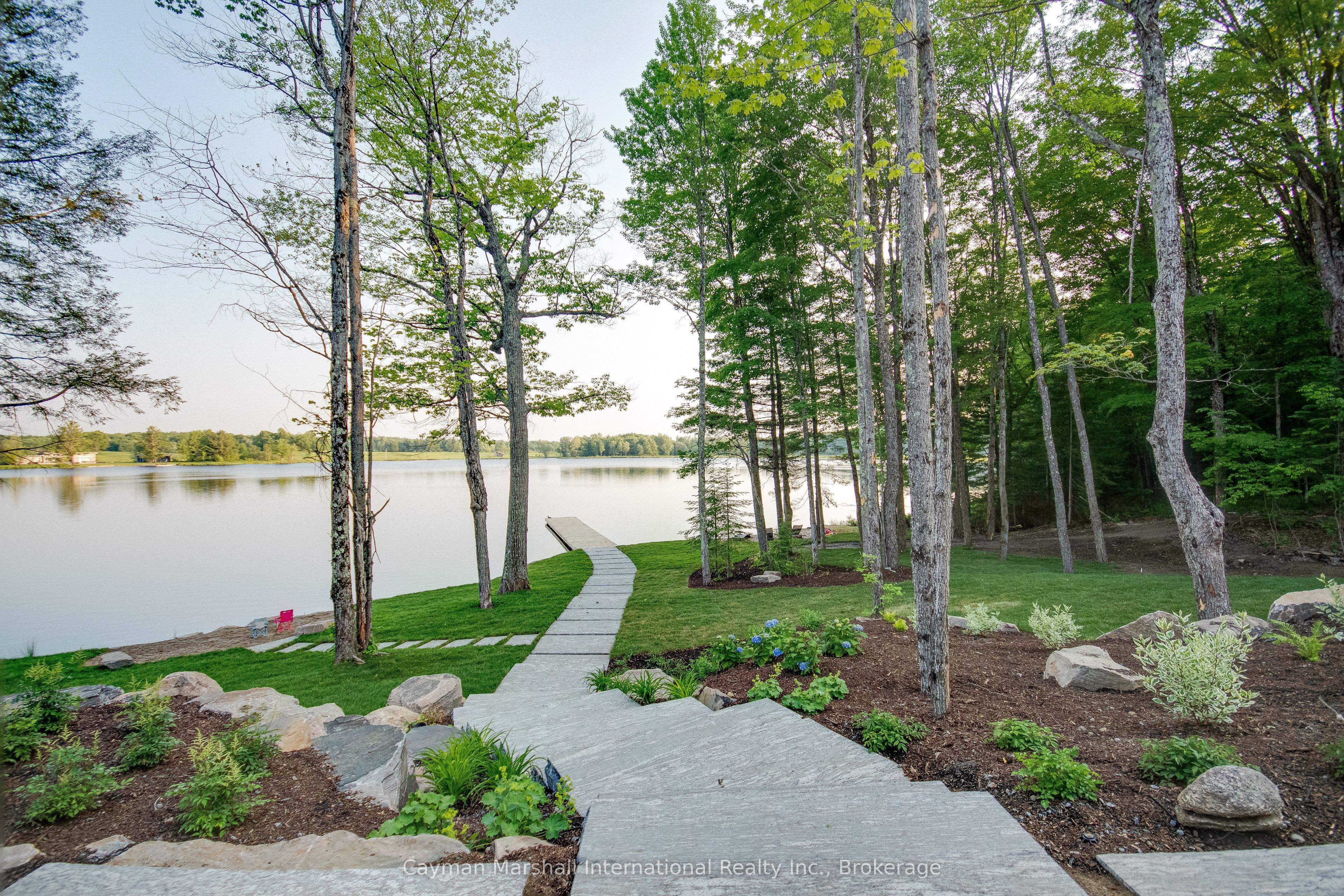 1331 South Monck Drive 4, Muskoka Lakes, ON P1L 1W8