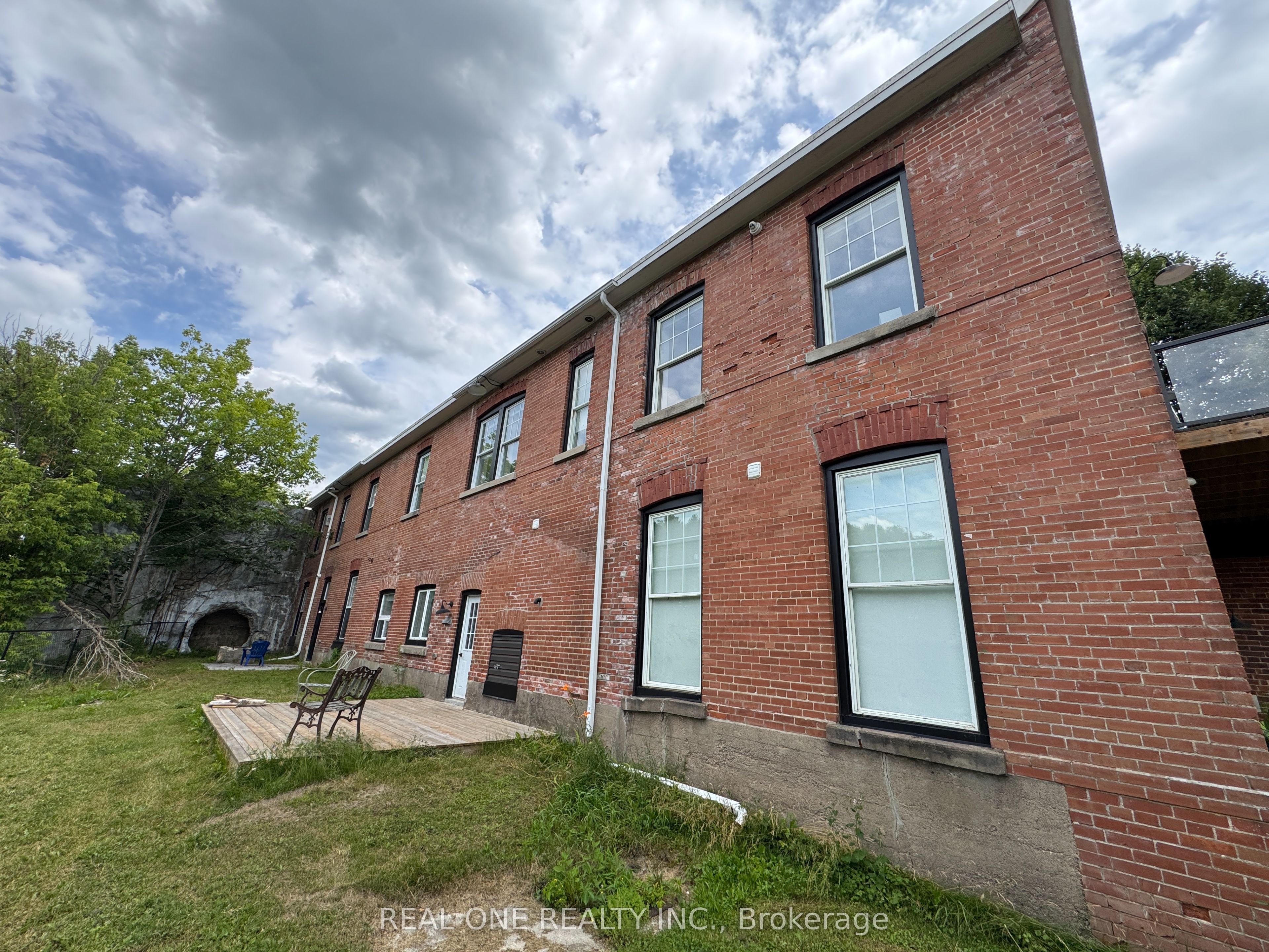 145 Syples Street, Burk's Falls, ON P0A 1C0 photo 3