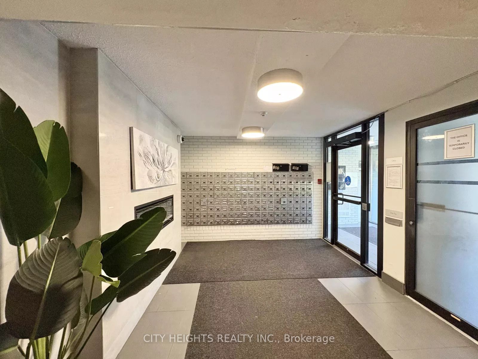 294 Chandler Drive 1608, Kitchener, ON N2E 2K1 photo 4