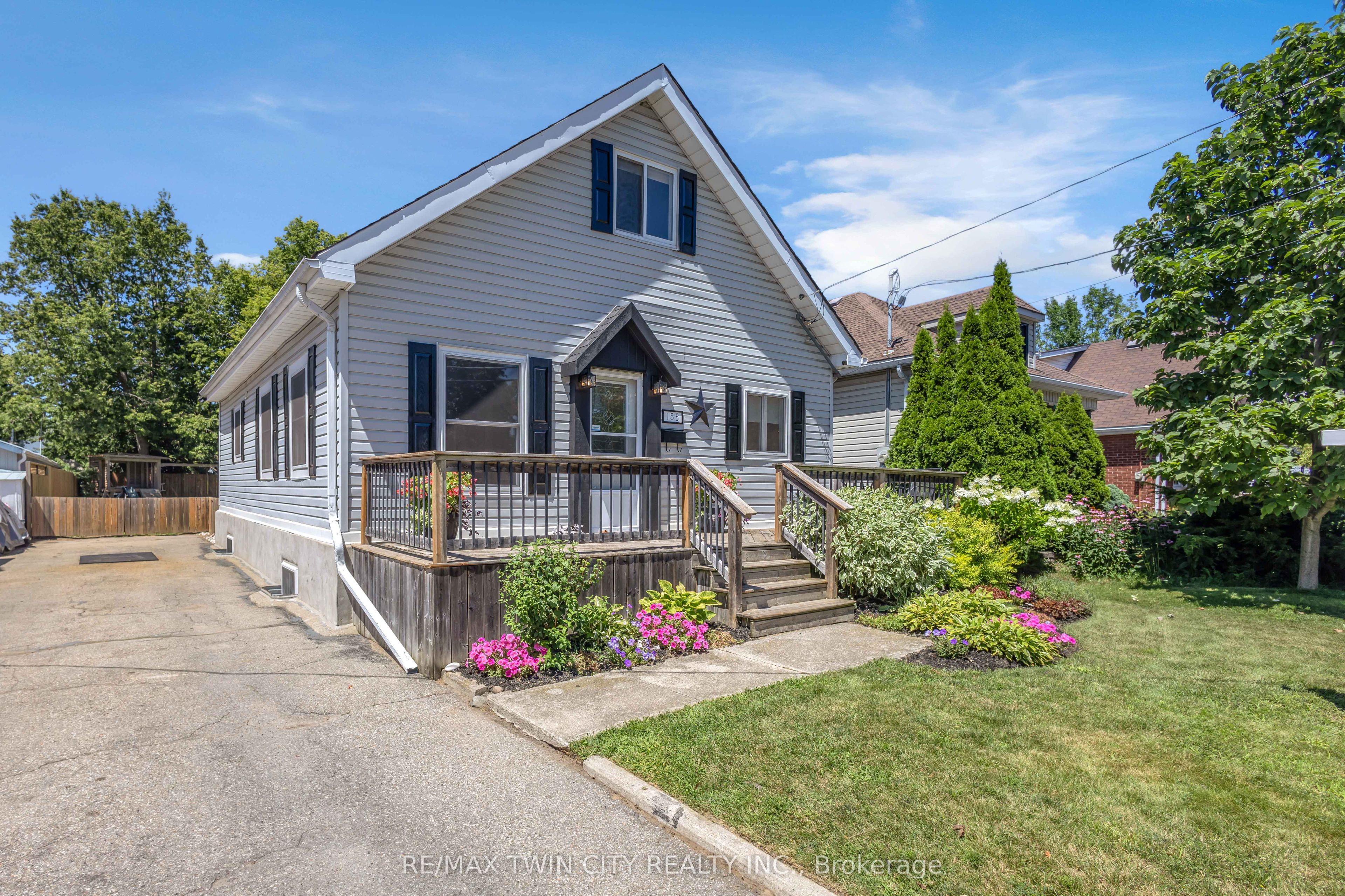 158 Grand Street, Brantford, ON N3R 4B9
