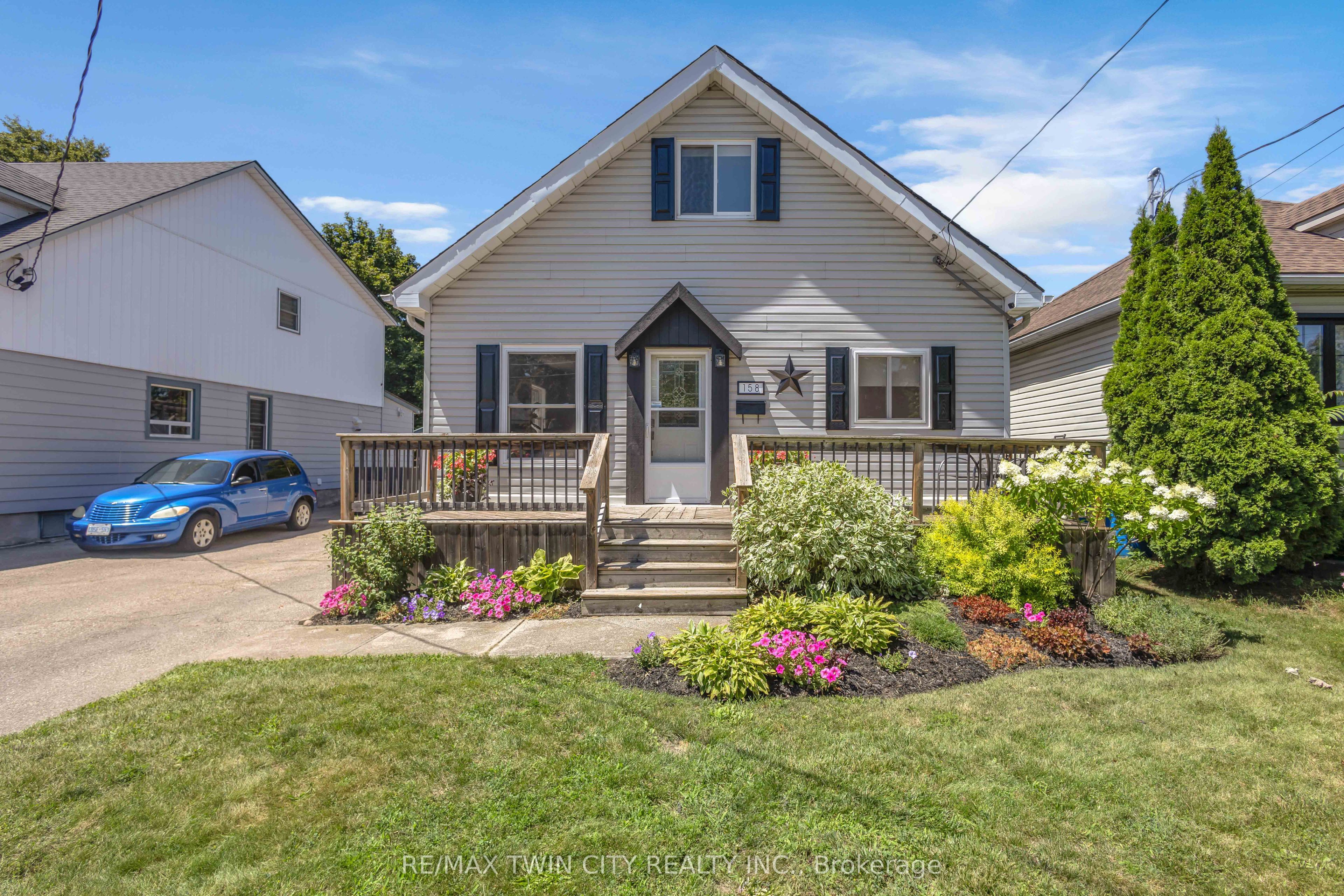 158 Grand Street, Brantford, ON N3R 4B9 photo 2