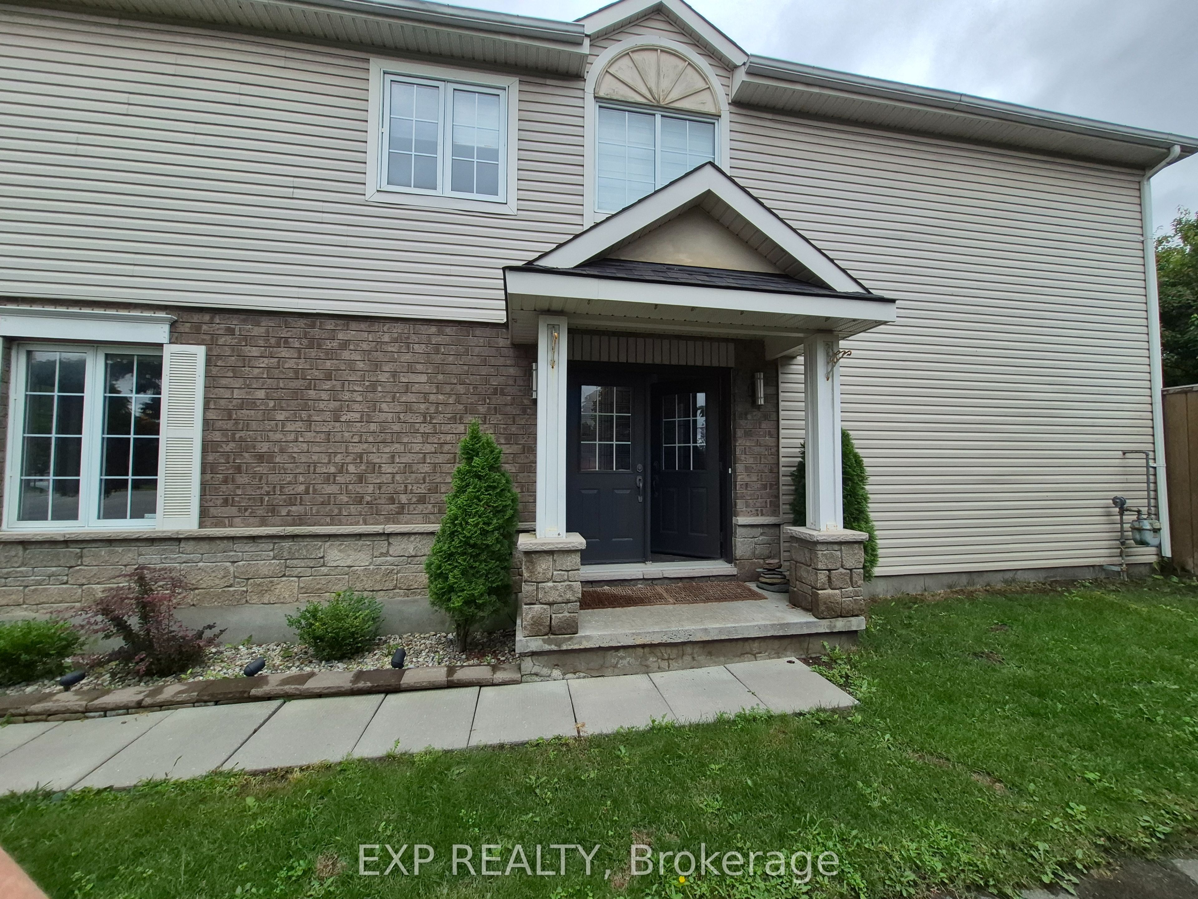 2 Maple Park Private, Blossom Park - Airport and Area, ON K1T 4A6 photo 3