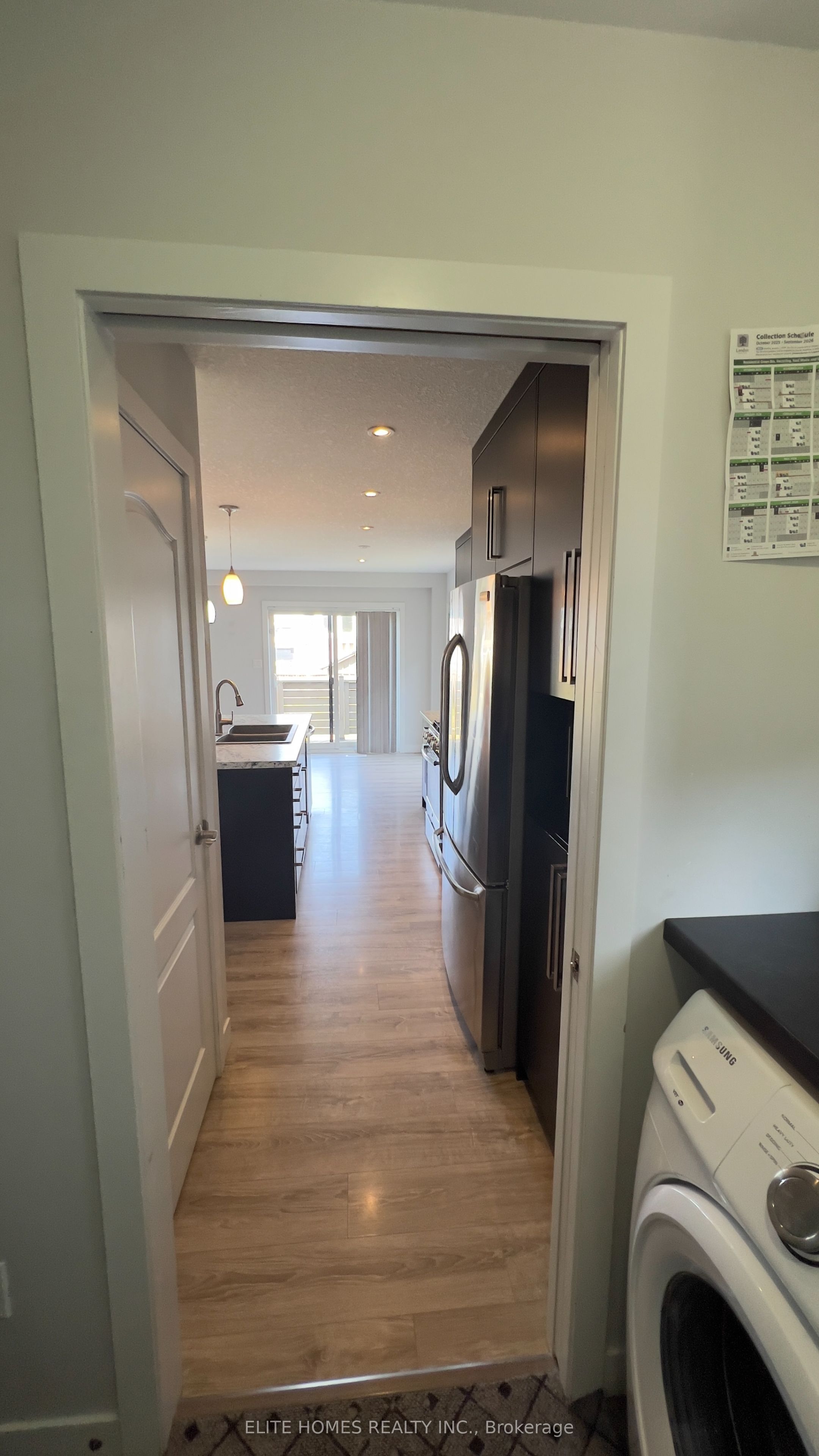 1942 Foxridge Crescent, London North, ON N6G 0L8 photo 4