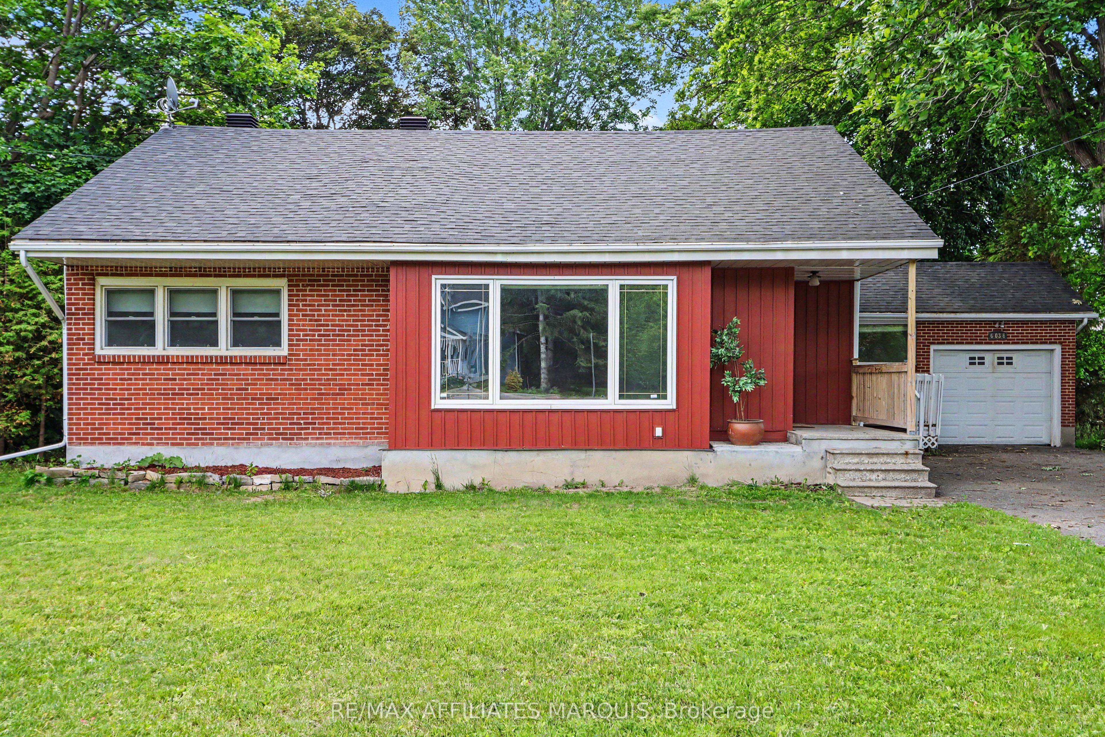 6036 Perth Street, Stittsville - Munster - Richmond, ON K0A 2Z0 photo 2