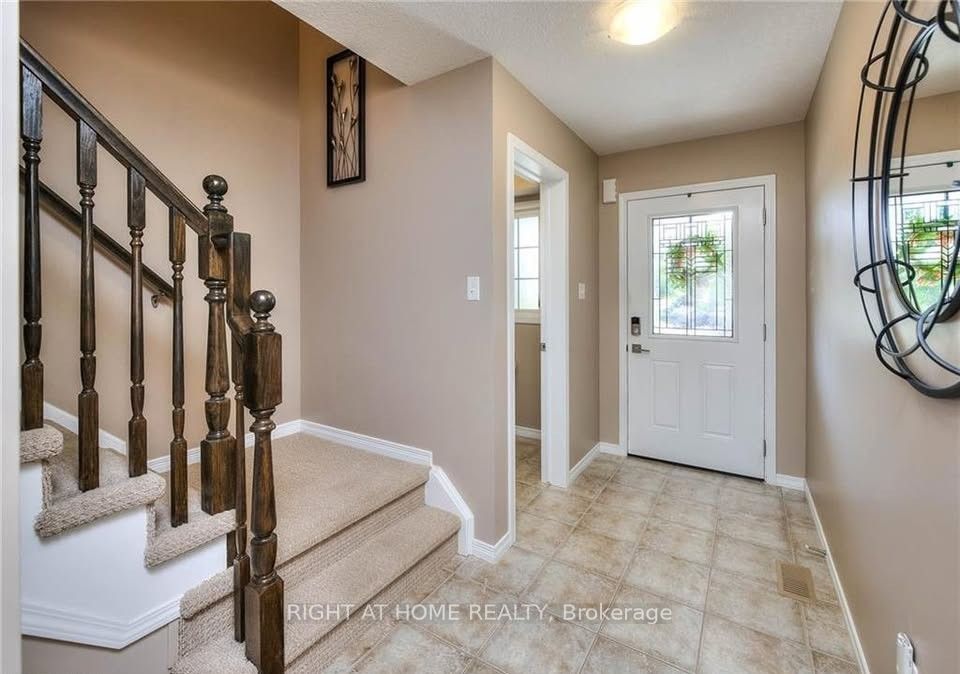 47 Upper Mercer Street, Kitchener, ON N2A 4M9 photo 2