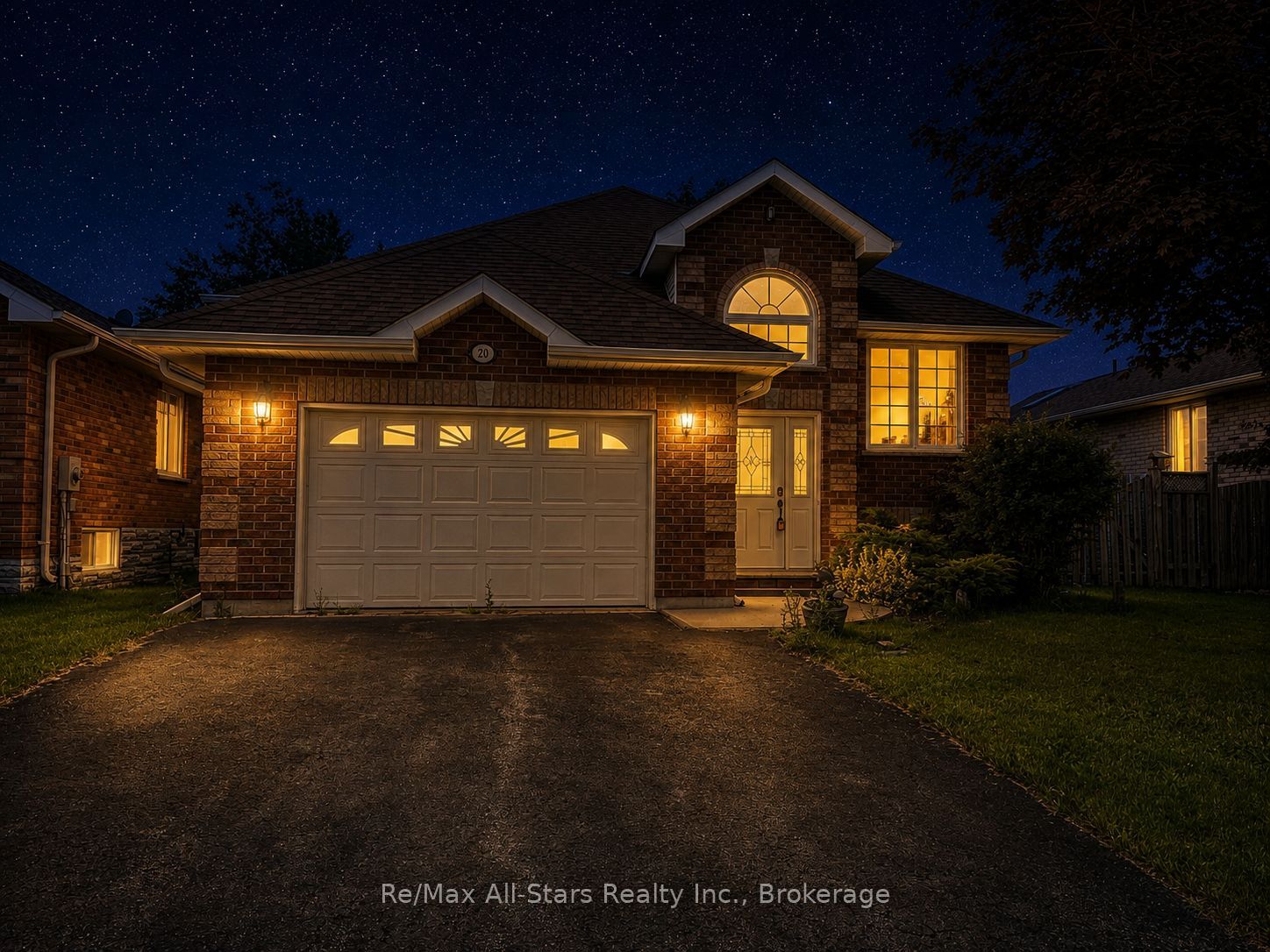 20 Eakins Crescent, Kawartha Lakes, ON K9V 6J9 photo 2