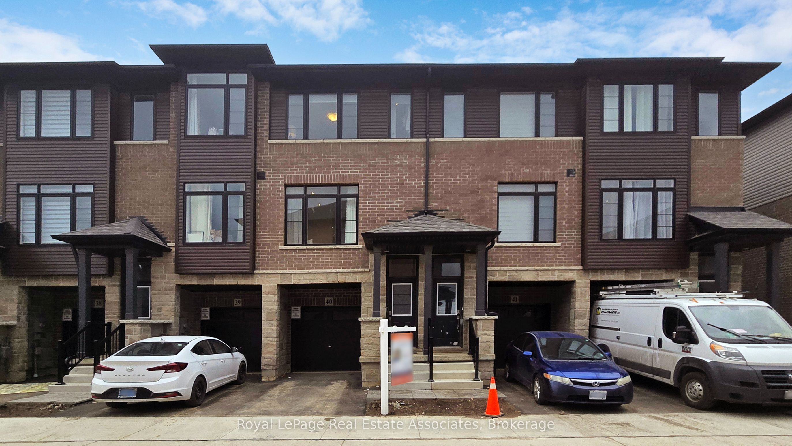 461 Blackburn Drive 40, Brantford, ON N3T 0W9