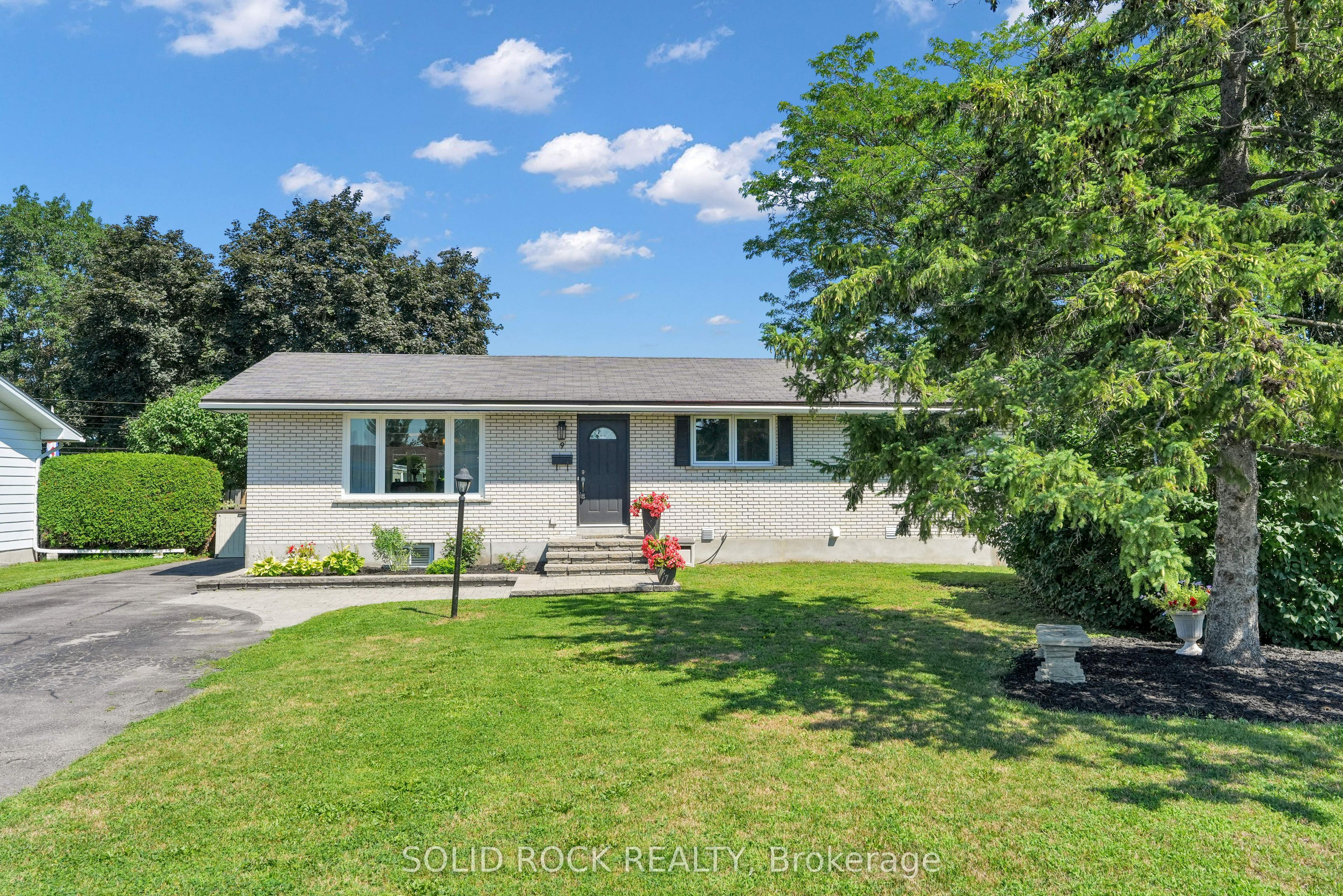 9 Stanwood Drive, Meadowlands - Crestview and Area, ON K2G 2Z1 photo 3
