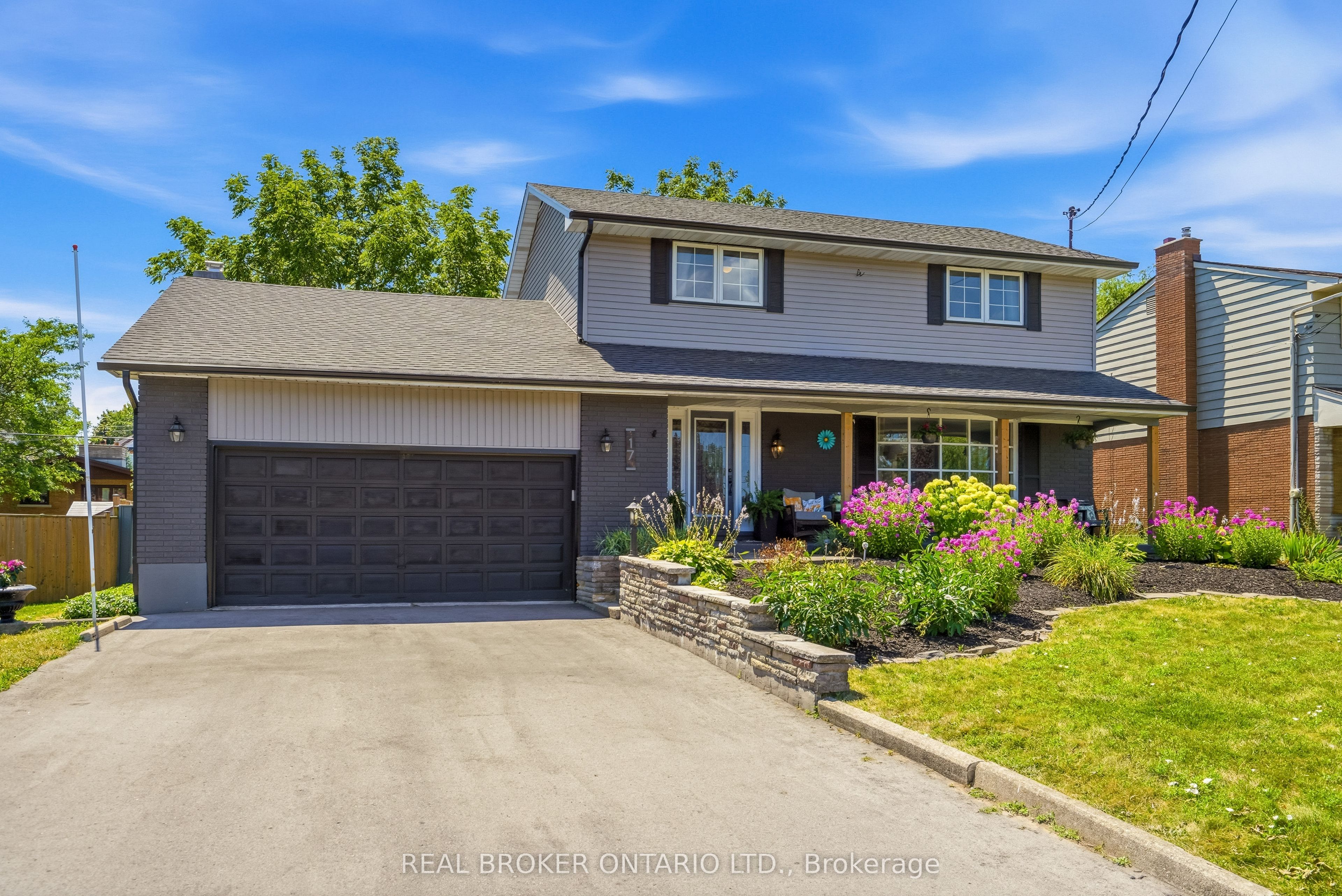 17 Lindbergh Drive, Fort Erie, ON L2A 2Z5 photo 2