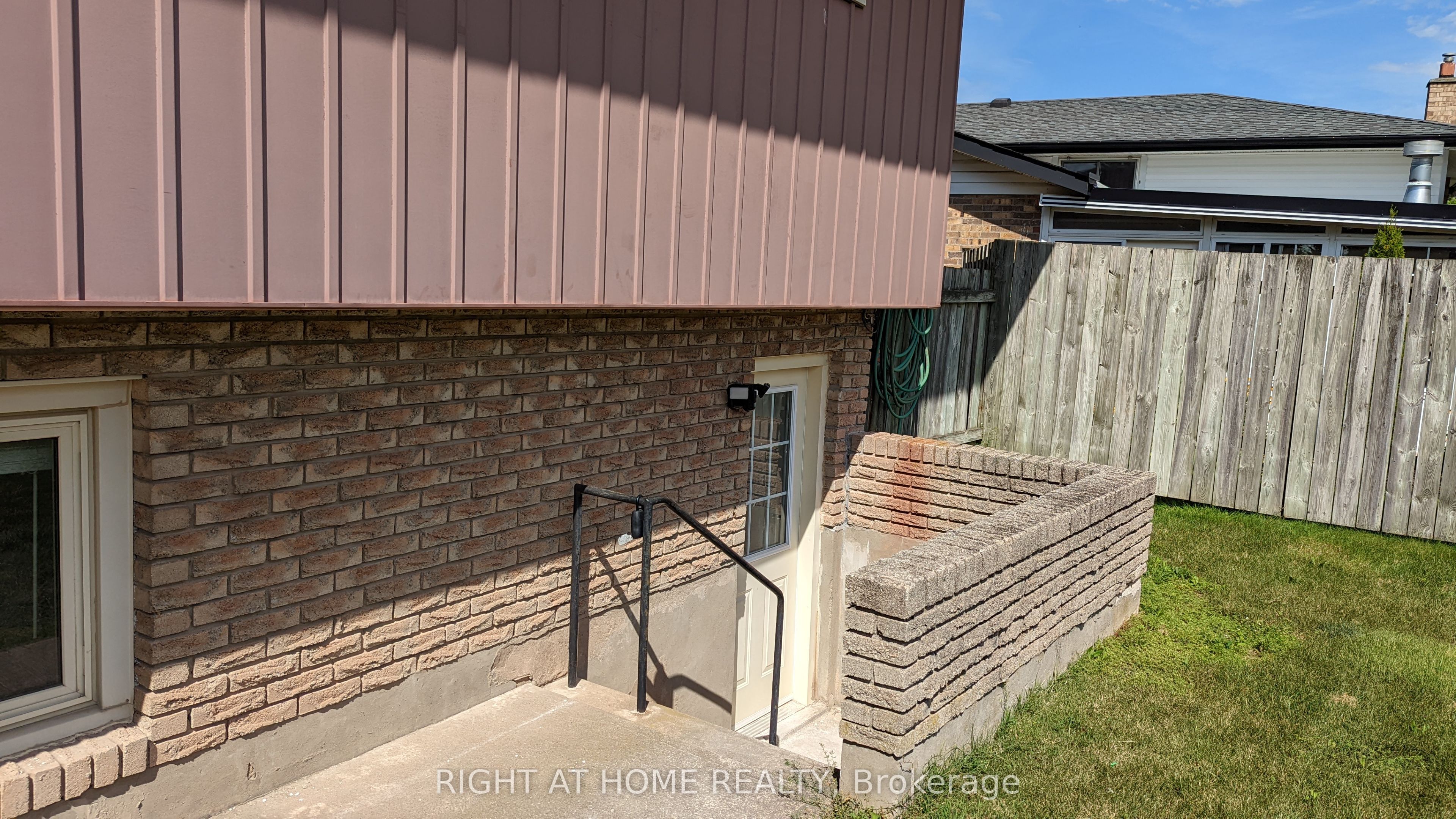 43 glenayr Place Lower Unit, Welland, ON L3C 3M6 photo 3