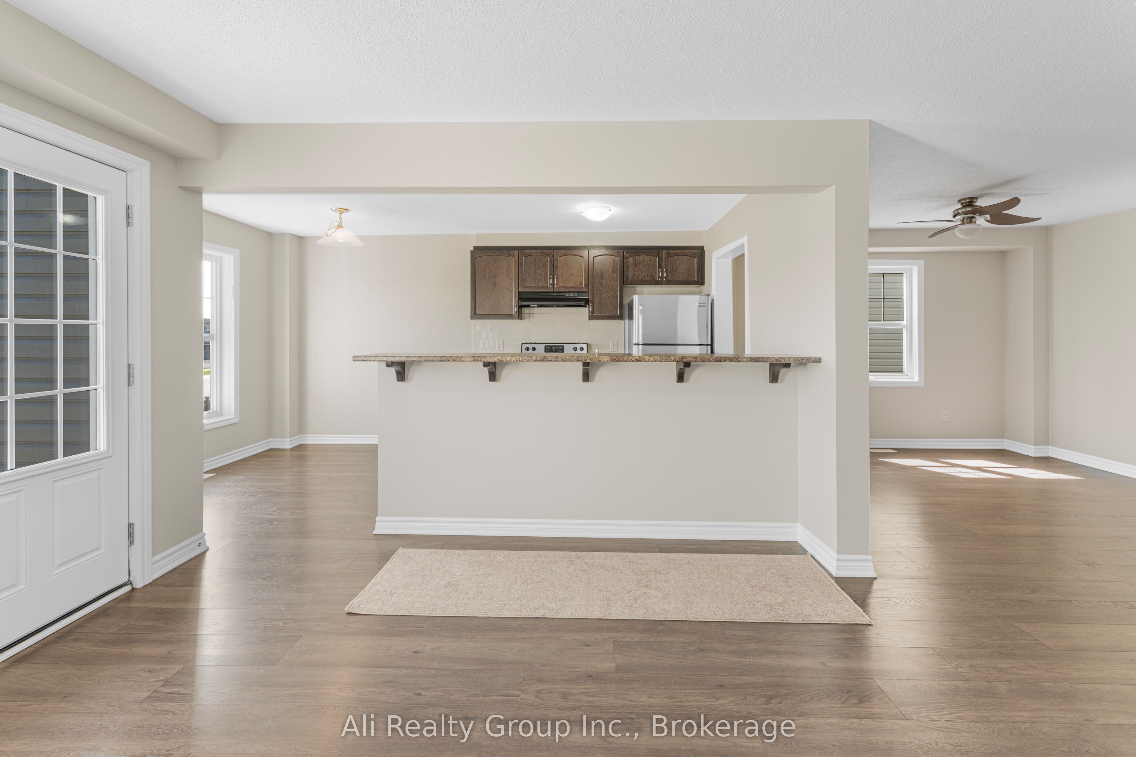 359 Sweetfern Crescent, Orleans - Cumberland and Area, ON K4A 1A5 photo 3