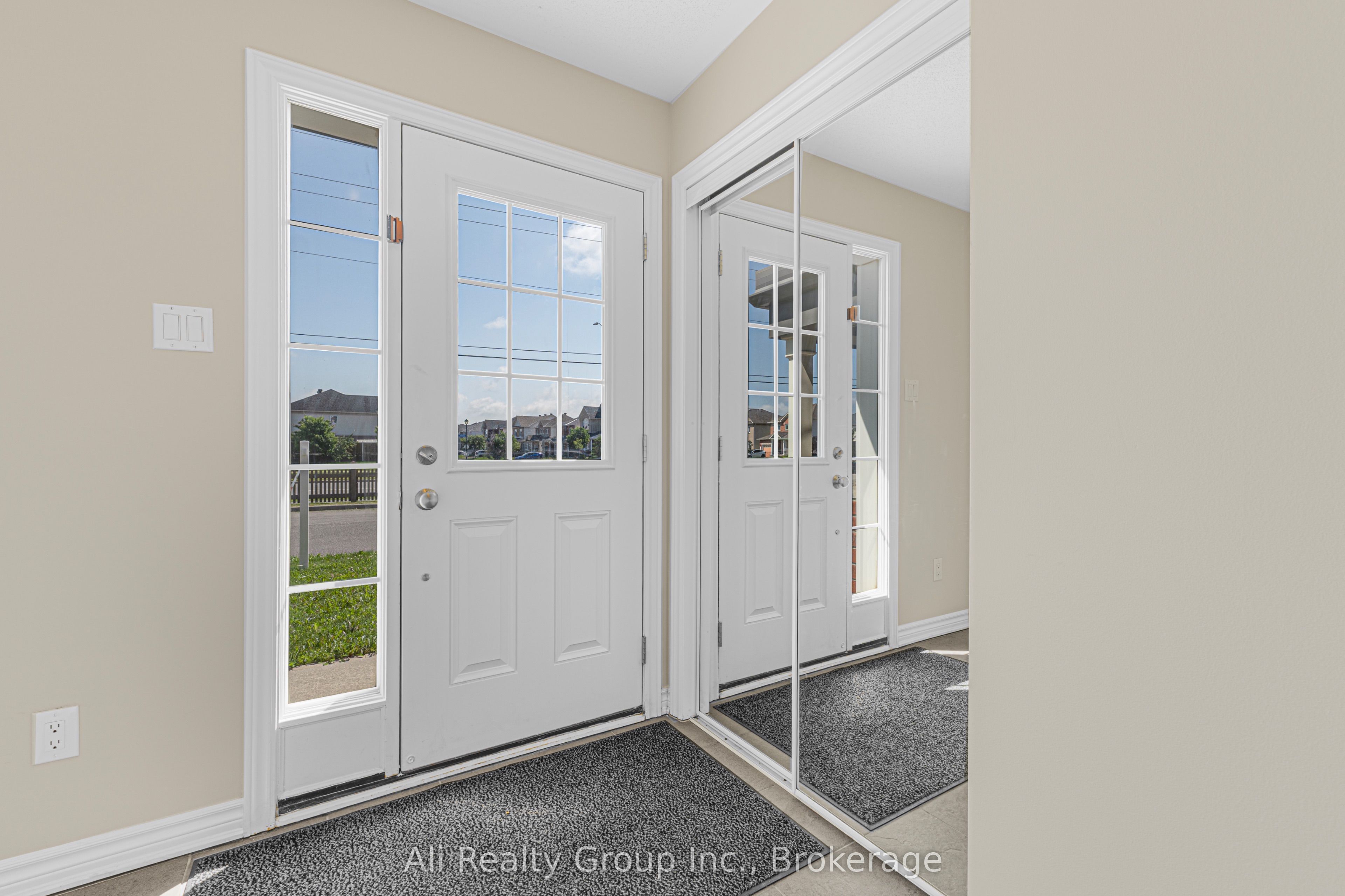 359 Sweetfern Crescent, Orleans - Cumberland and Area, ON K4A 1A5 photo 5