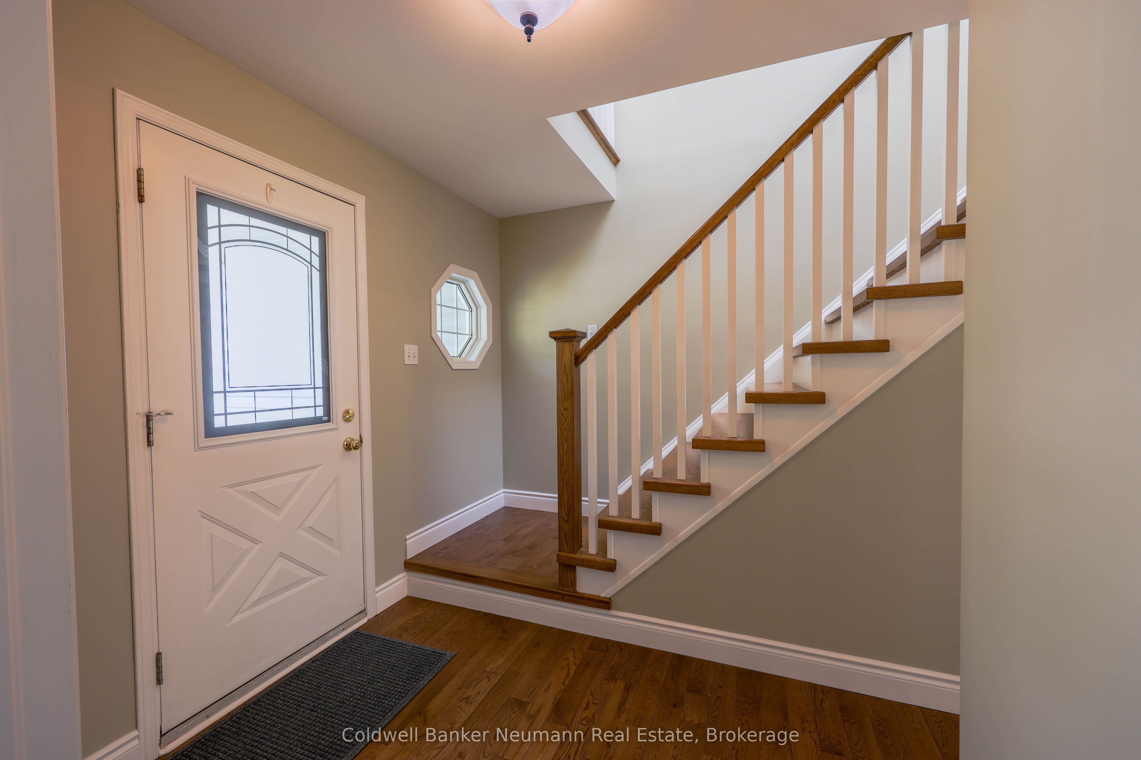 44 Tanager Drive Upper, Guelph, ON N1C 1B6 photo 2
