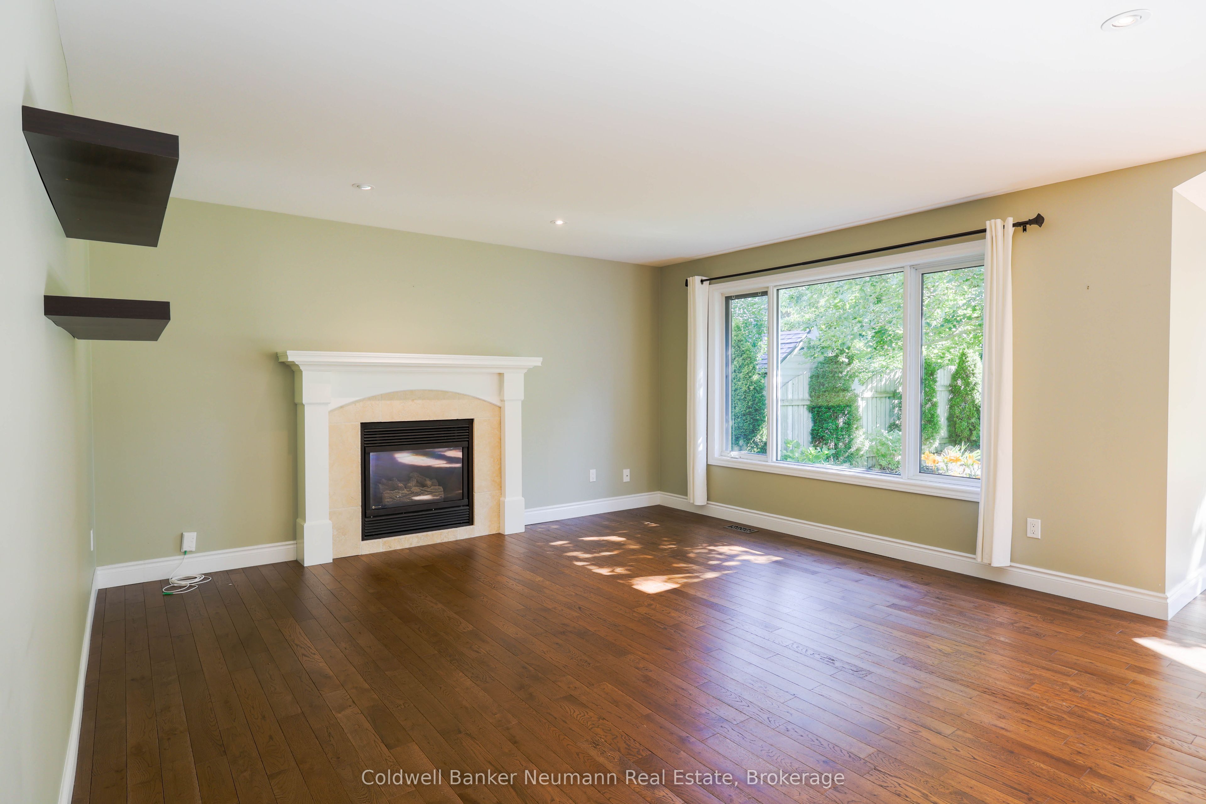 44 Tanager Drive Upper, Guelph, ON N1C 1B6 photo 3