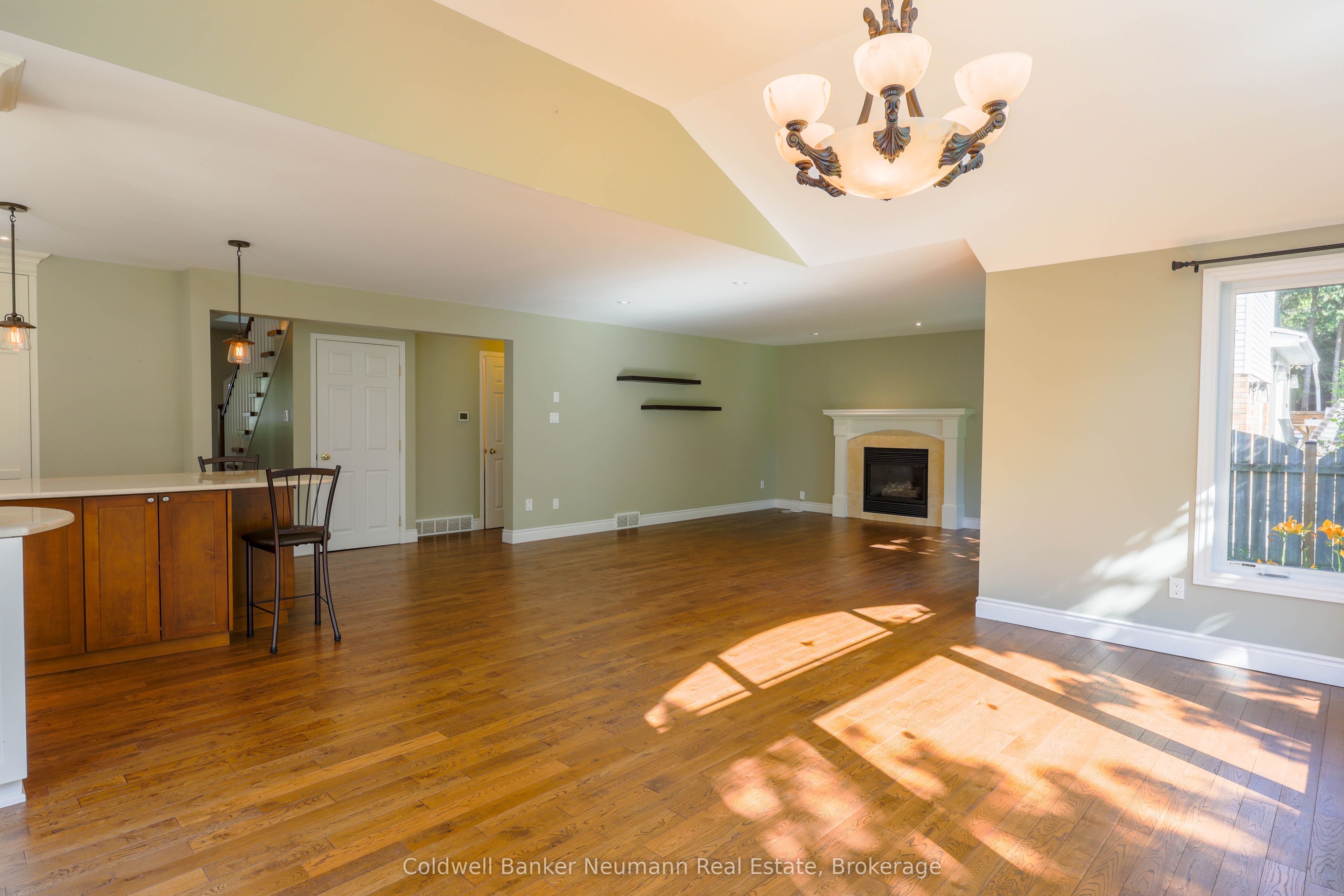 44 Tanager Drive Upper, Guelph, ON N1C 1B6 photo 5