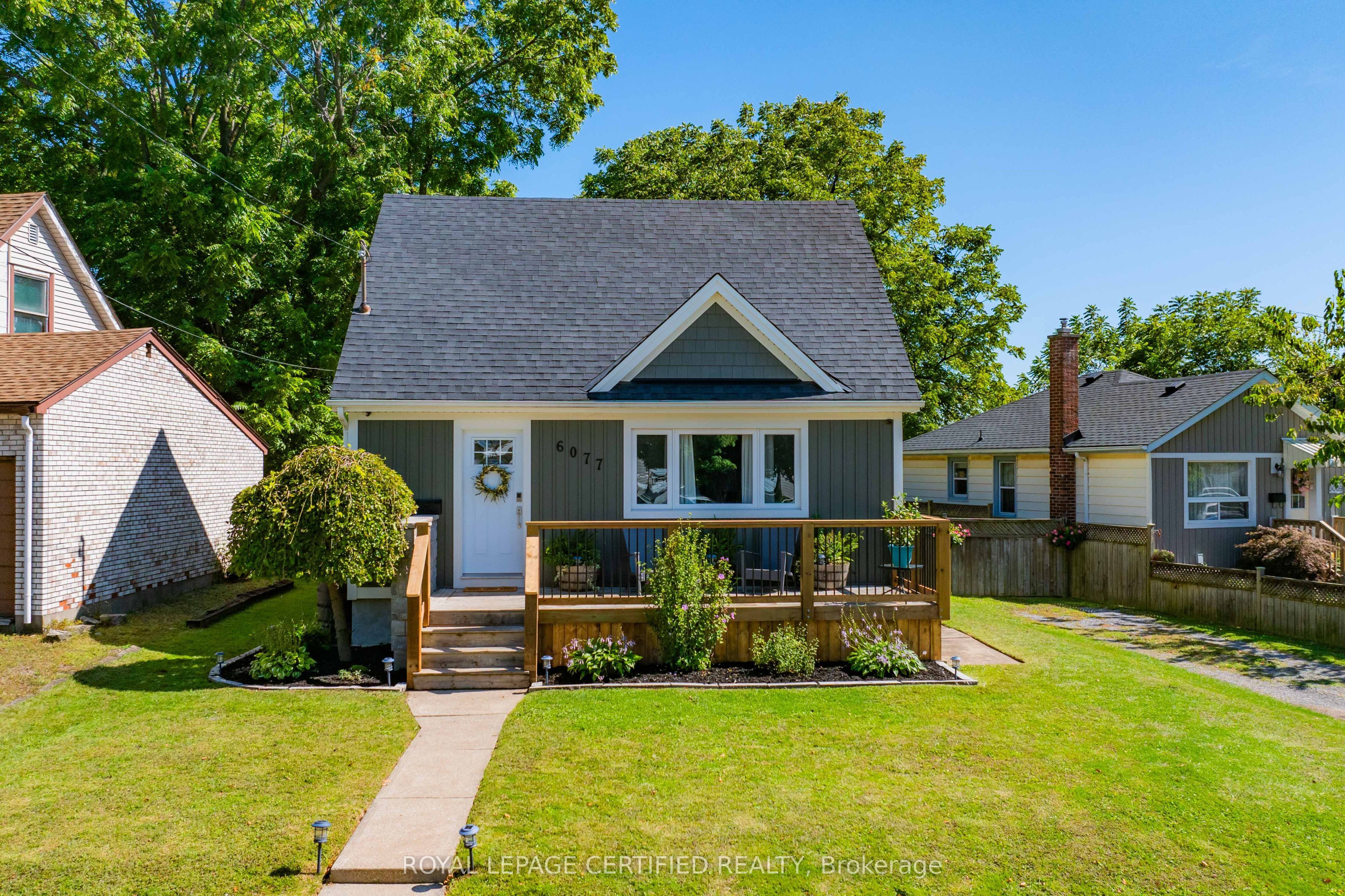 6077 Collins Drive, Niagara Falls, ON L2G 2S3 photo 2