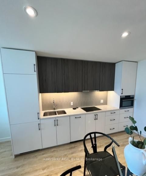 741 King Street W 706, Kitchener, ON N2G 1E5