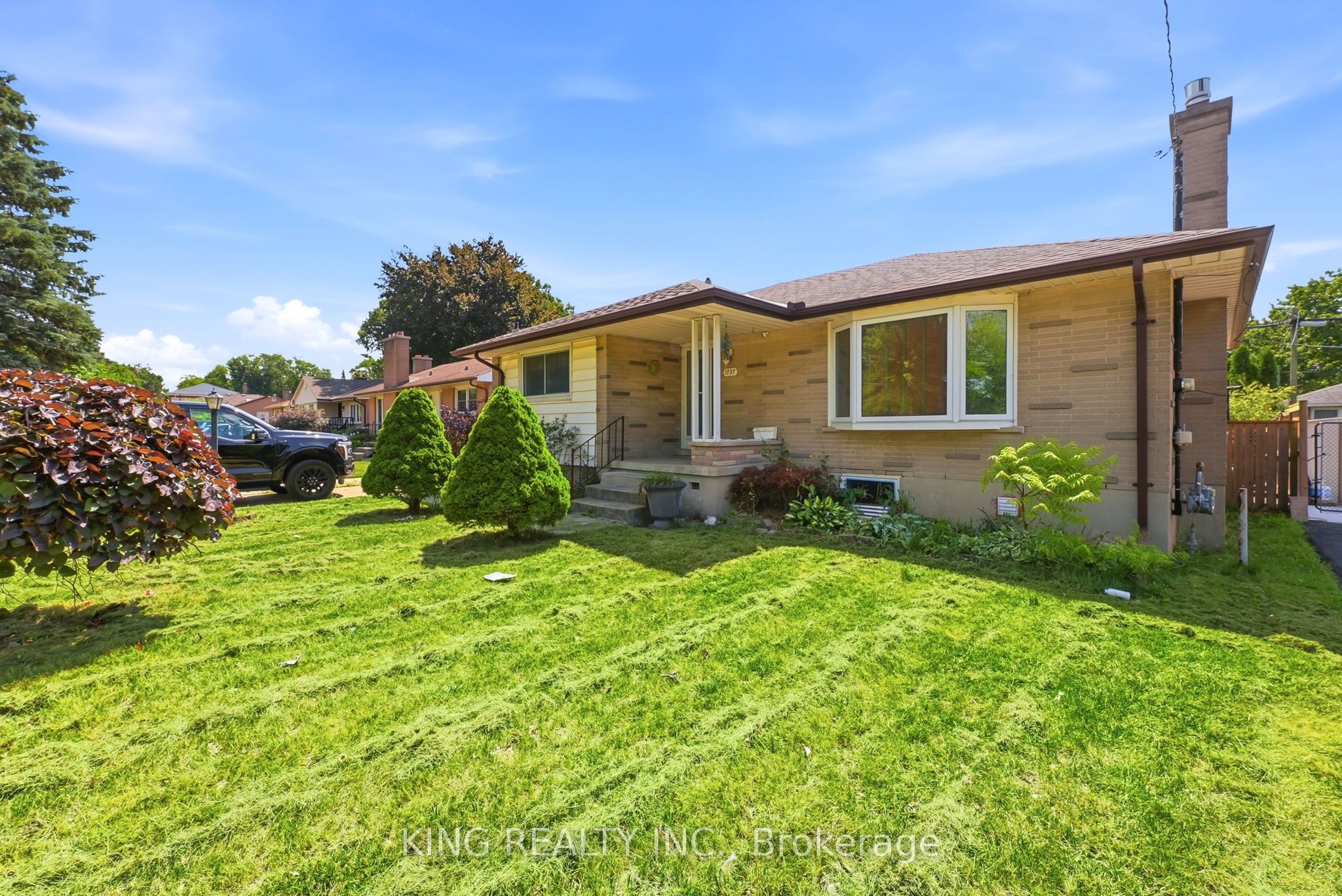 1737 WAVELL Street, London East, ON N5W 2E2 photo 2