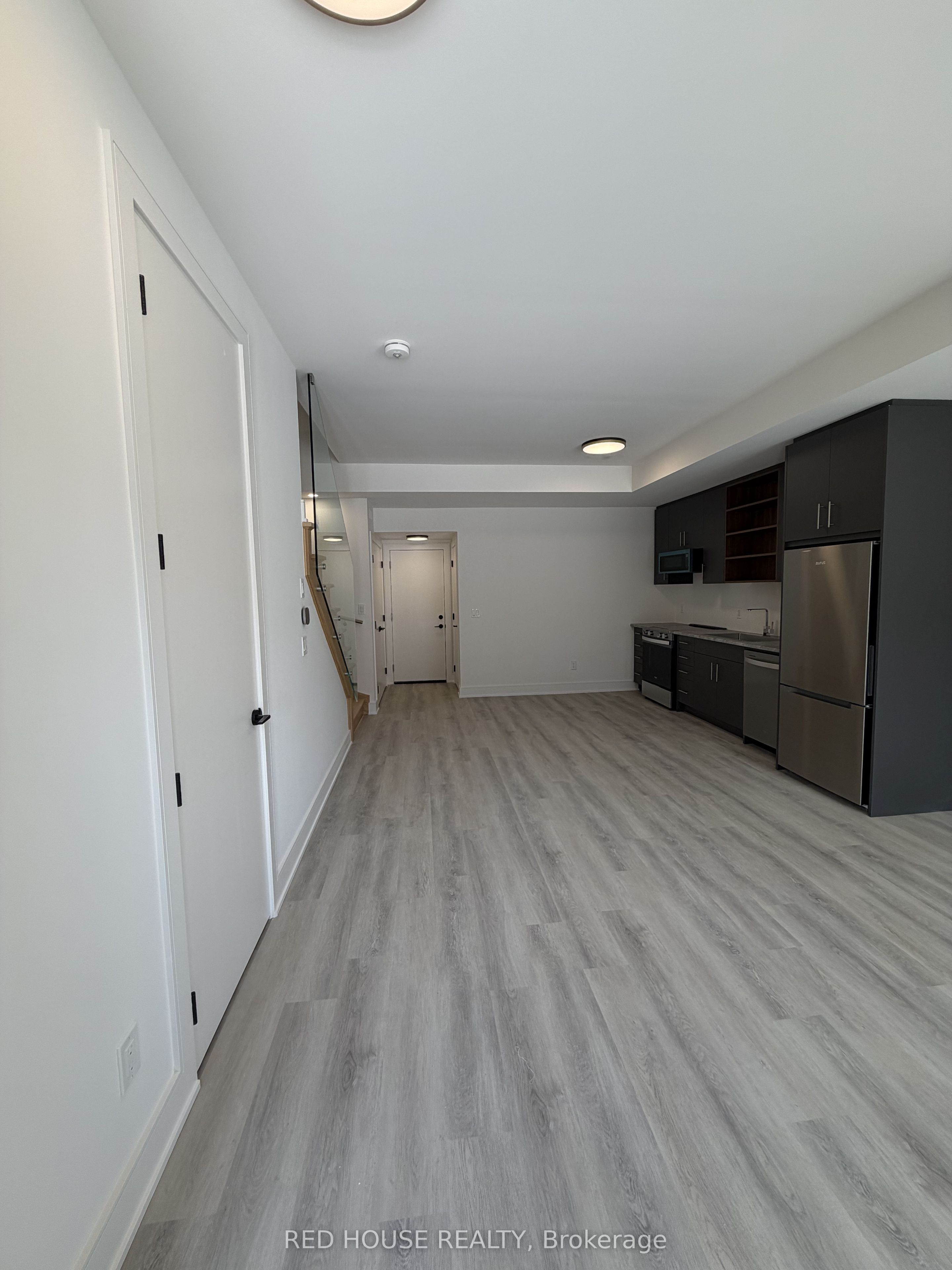 143 EVERETT Common, St. Catharines, ON L2P 0G8 photo 2