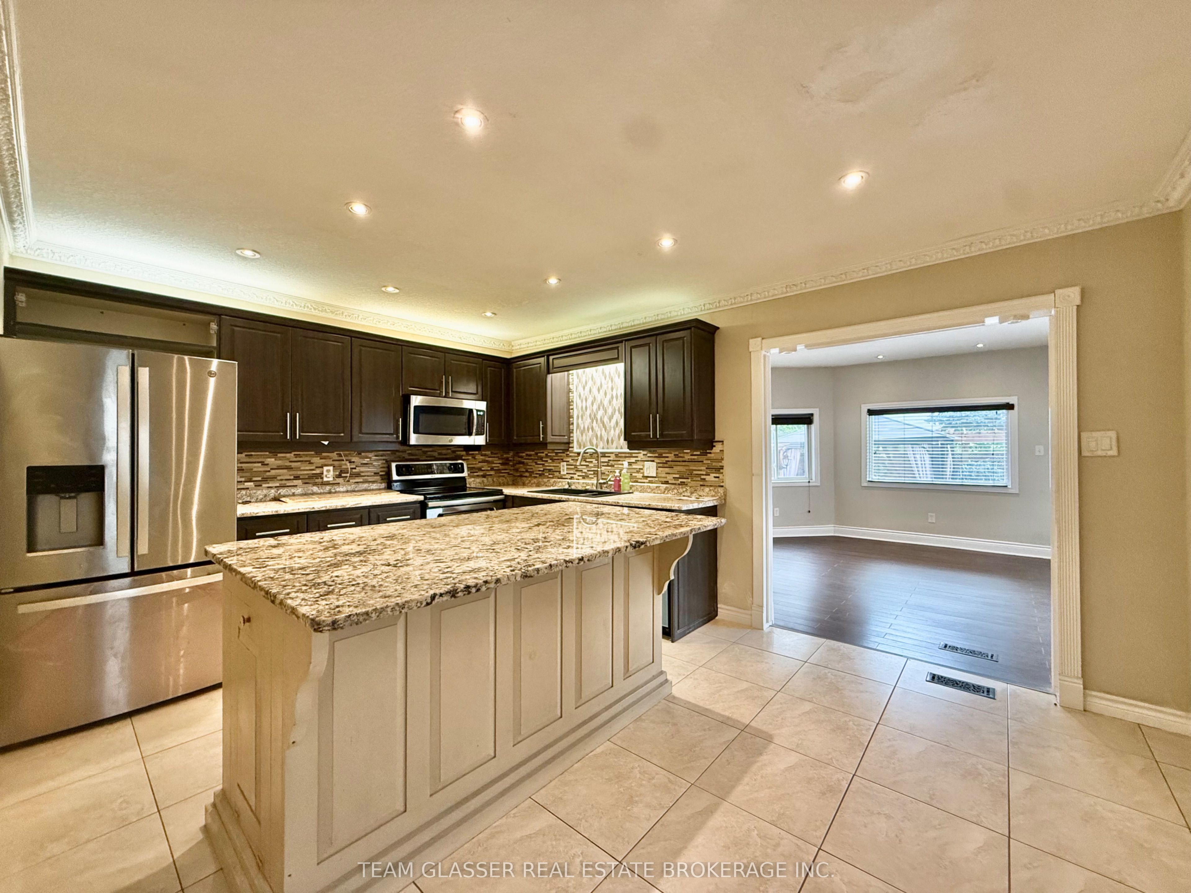 81 Erica Crescent, London South, ON N6E 3P5