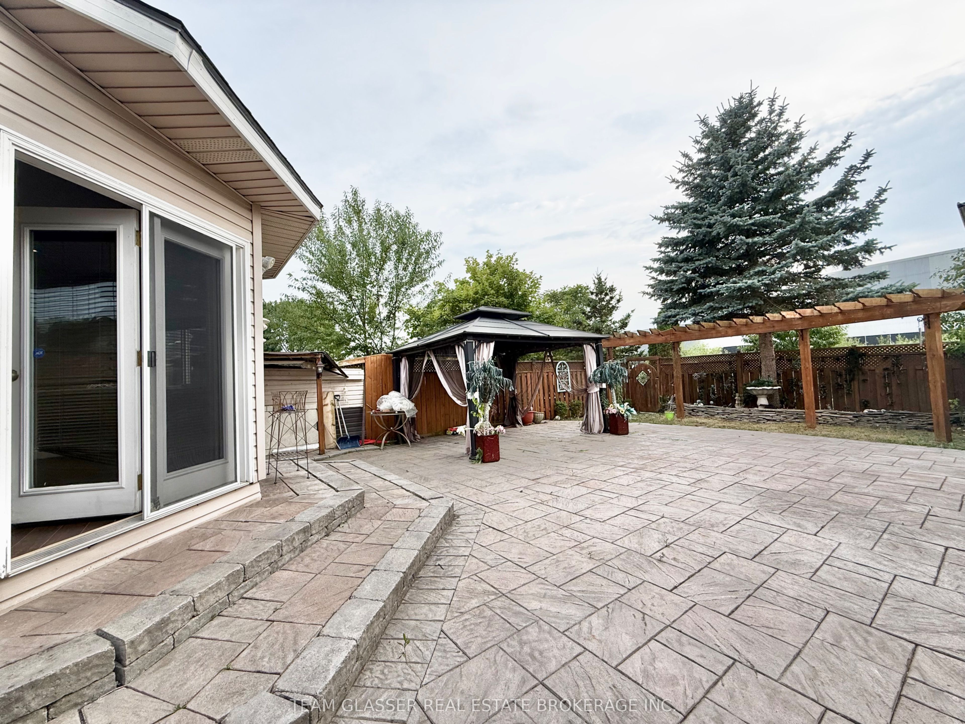 81 Erica Crescent, London South, ON N6E 3P5 photo 3