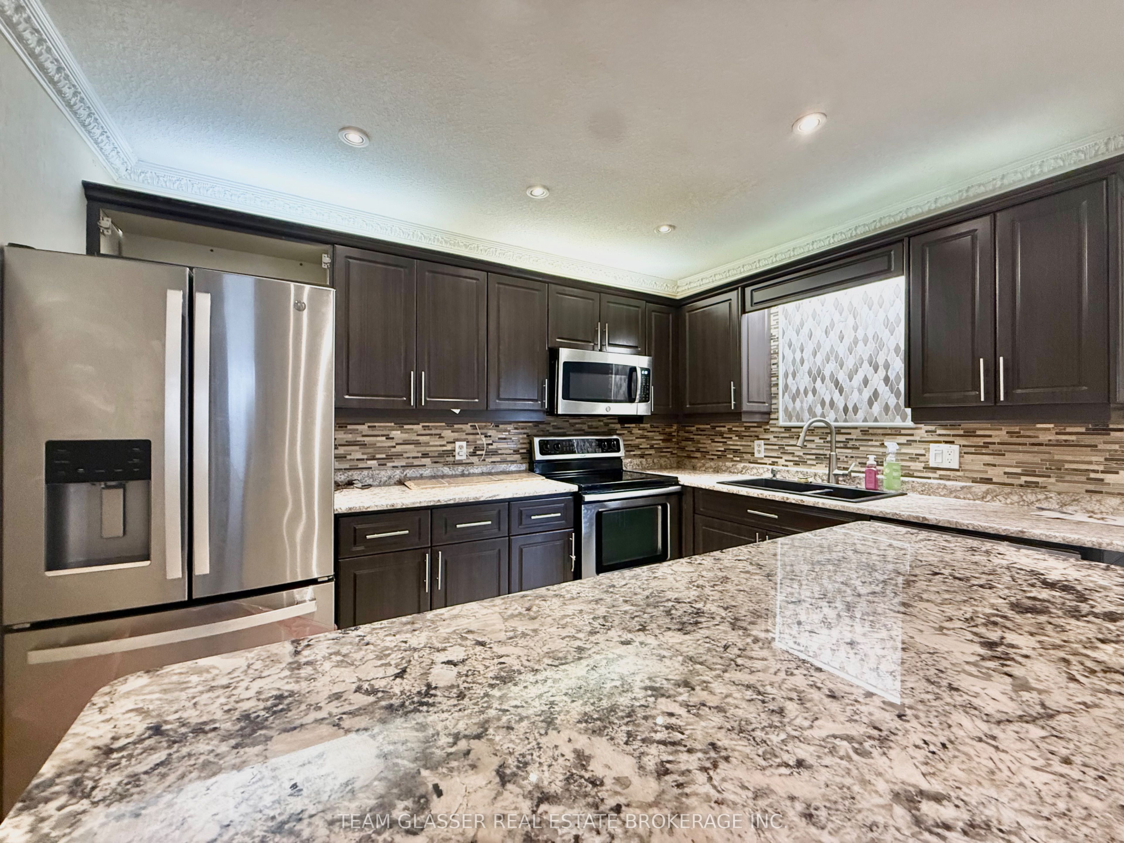 81 Erica Crescent, London South, ON N6E 3P5 photo 4