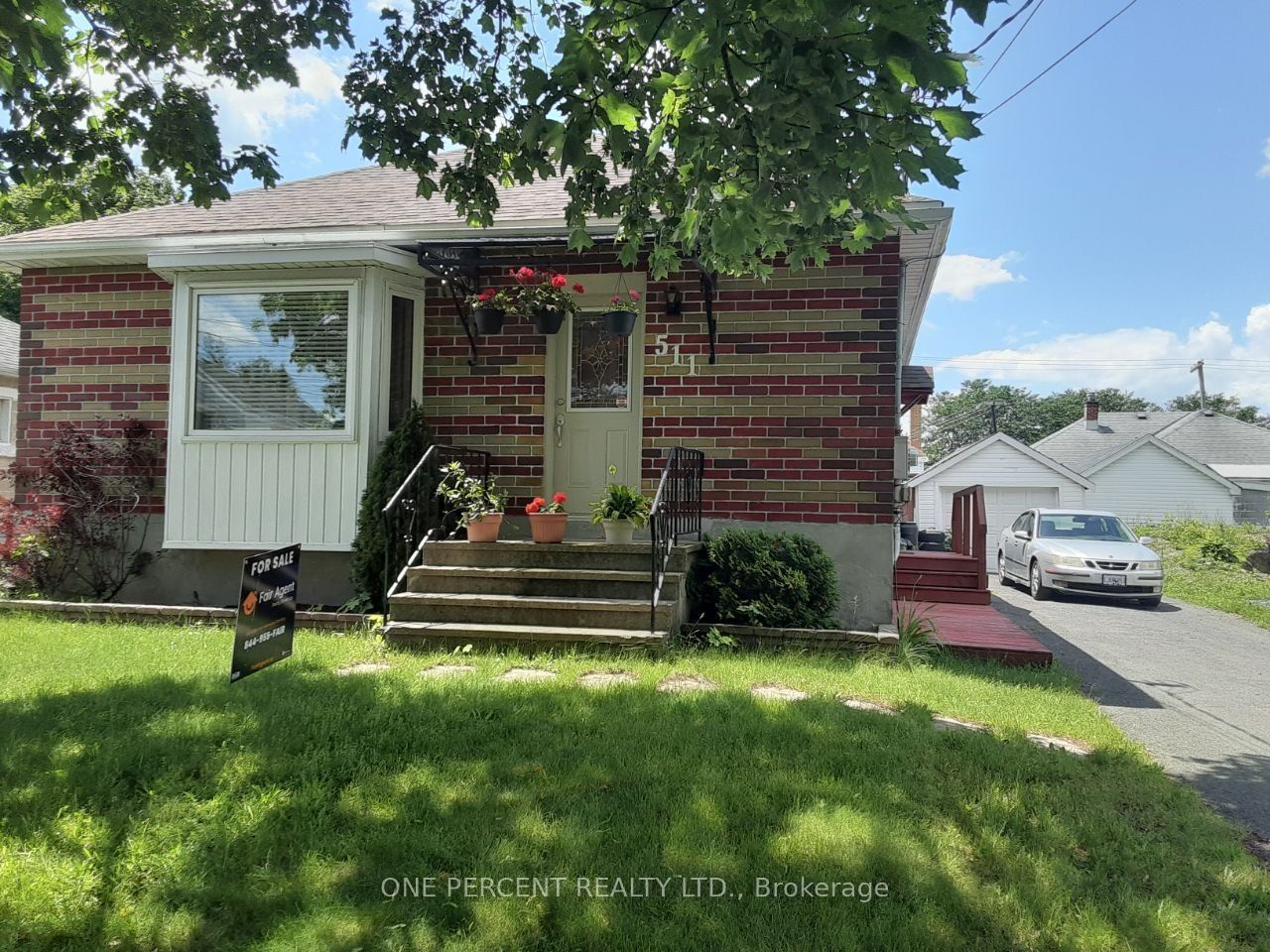 511 St Felix Street, Cornwall, ON K6H 5B2 photo 2