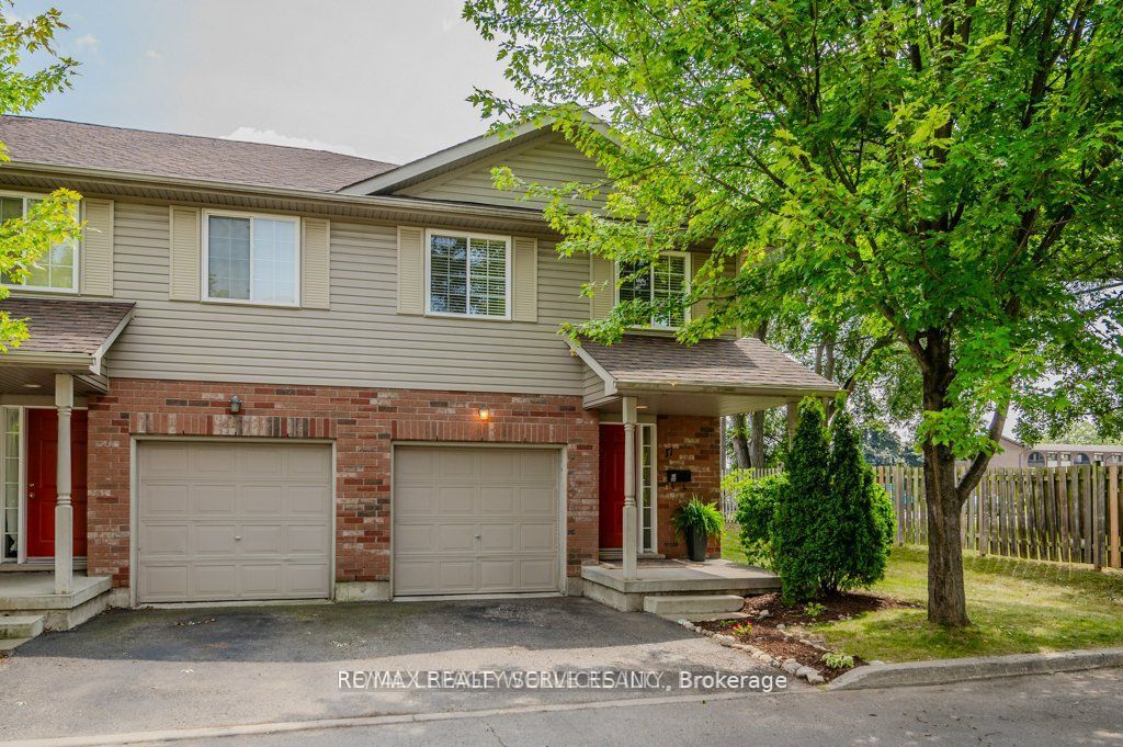 120 Dudhope Avenue 17, Cambridge, ON N1R 4T7 photo 2