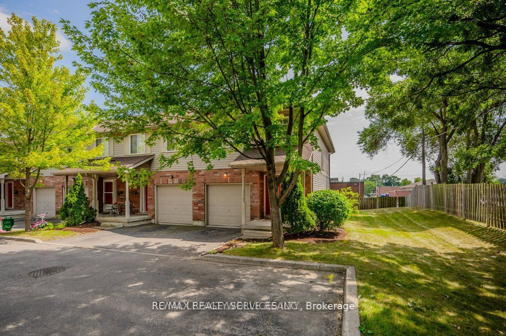 120 Dudhope Avenue 17, Cambridge, ON N1R 4T7 photo 3