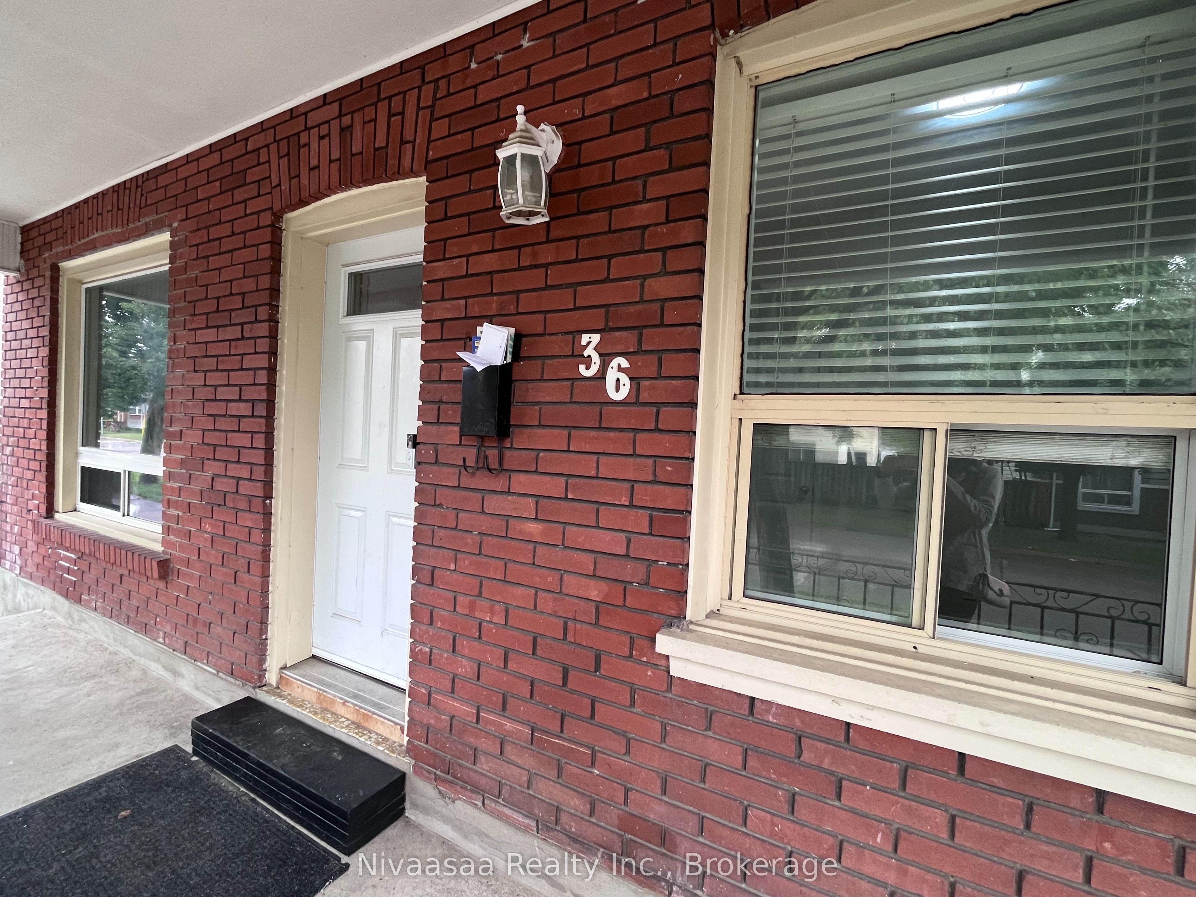 36 Pearl Street, Brantford, ON N3T 3N6 photo 3