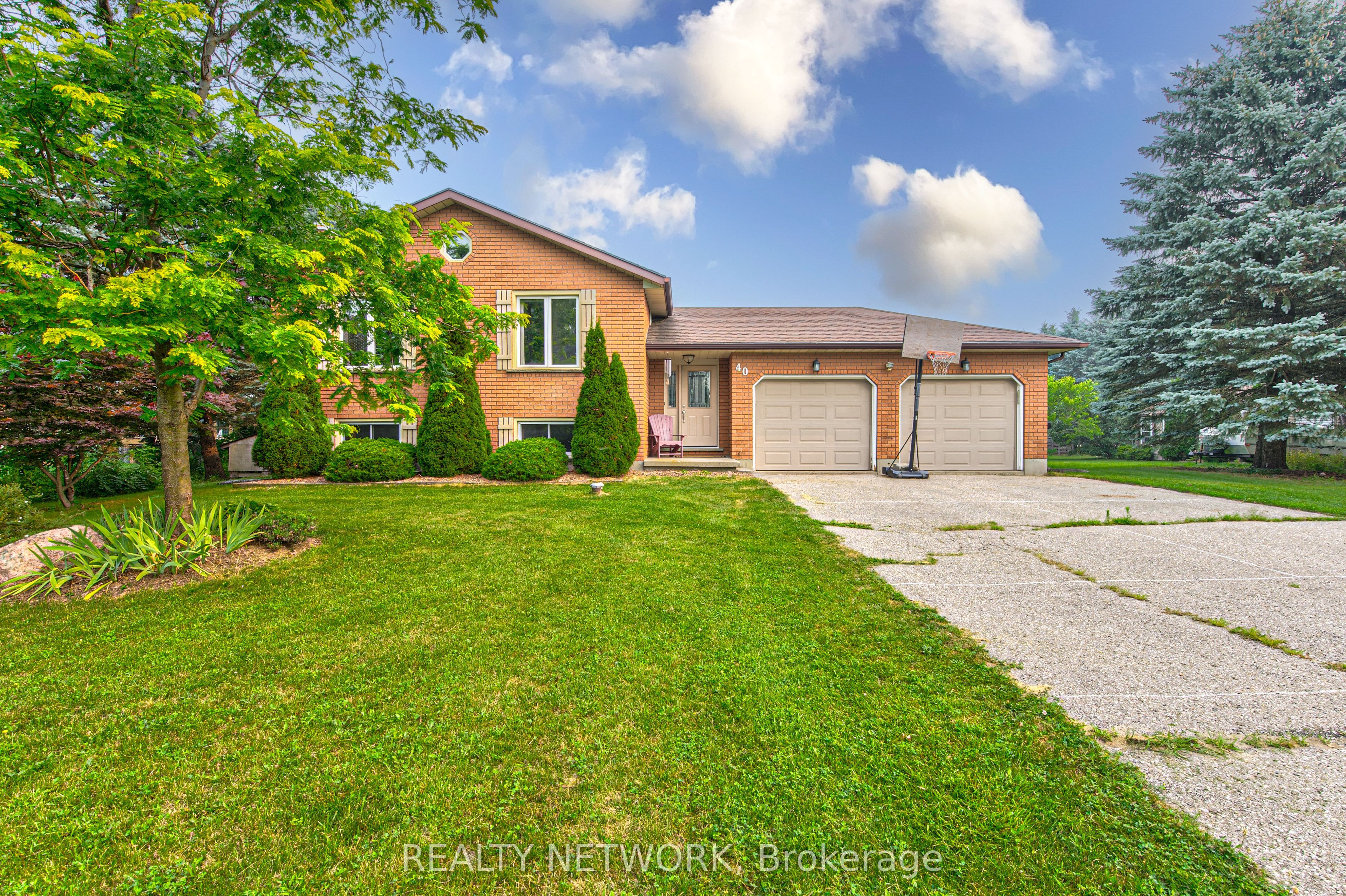 40 Peter Street, Brant, ON N0E 1R0 photo 2