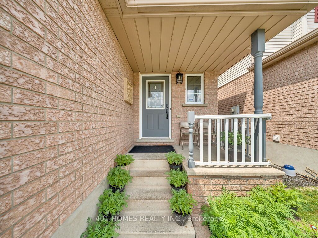 37 Activa Avenue, Kitchener, ON N2E 3R3 photo 4