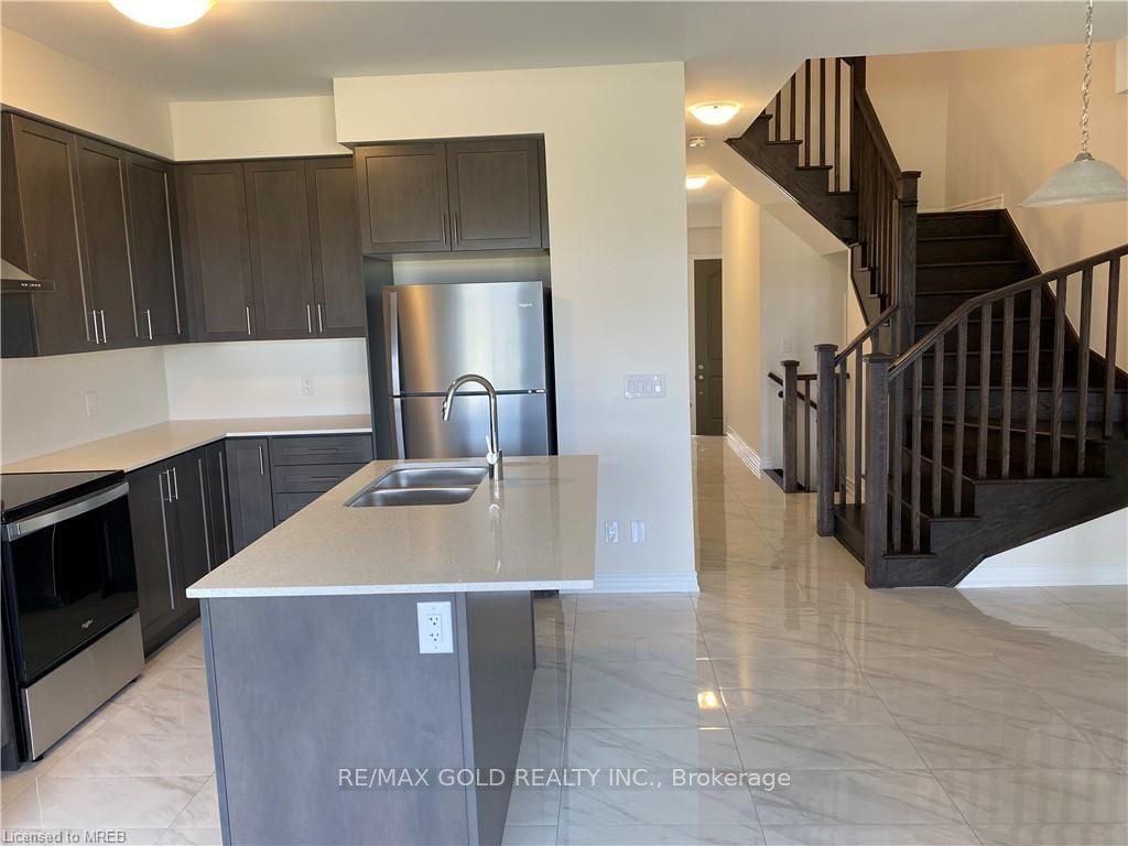 27 Stonehill Avenue, Kitchener, ON N2R 1R7 photo 4