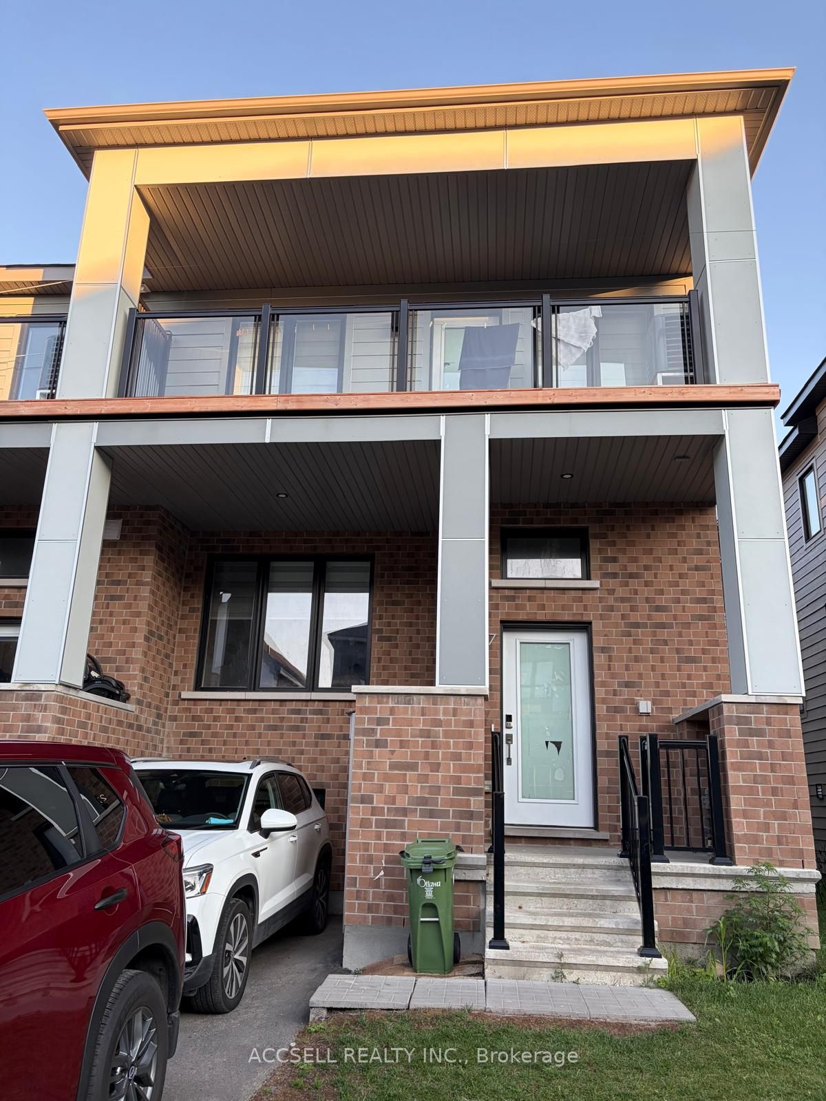 217 Speckled Alder Row, Barrhaven, ON K2J 7A6 photo 2