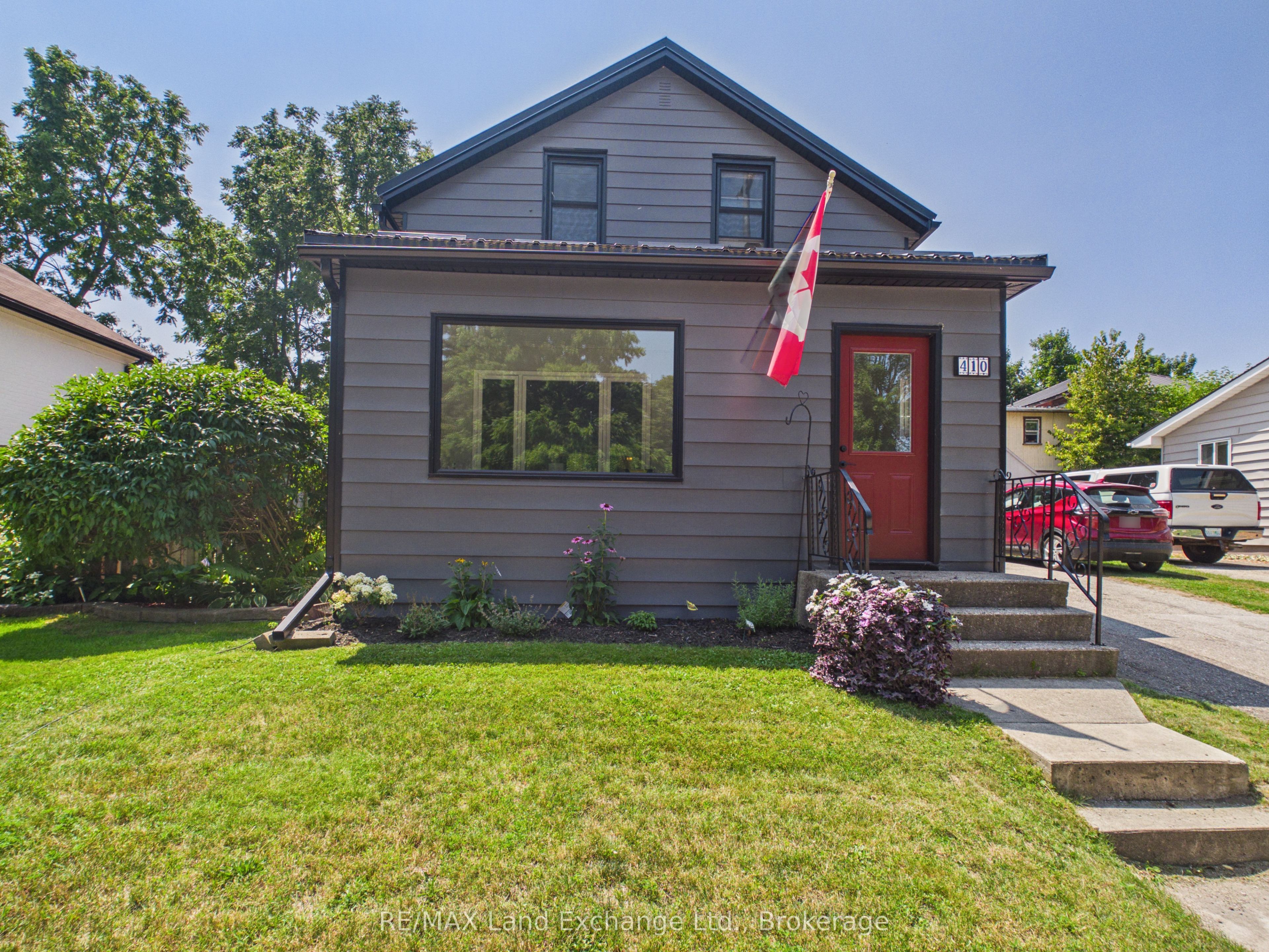 410 RUSSELL Street, Kincardine, ON N2Z 2A9 photo 2