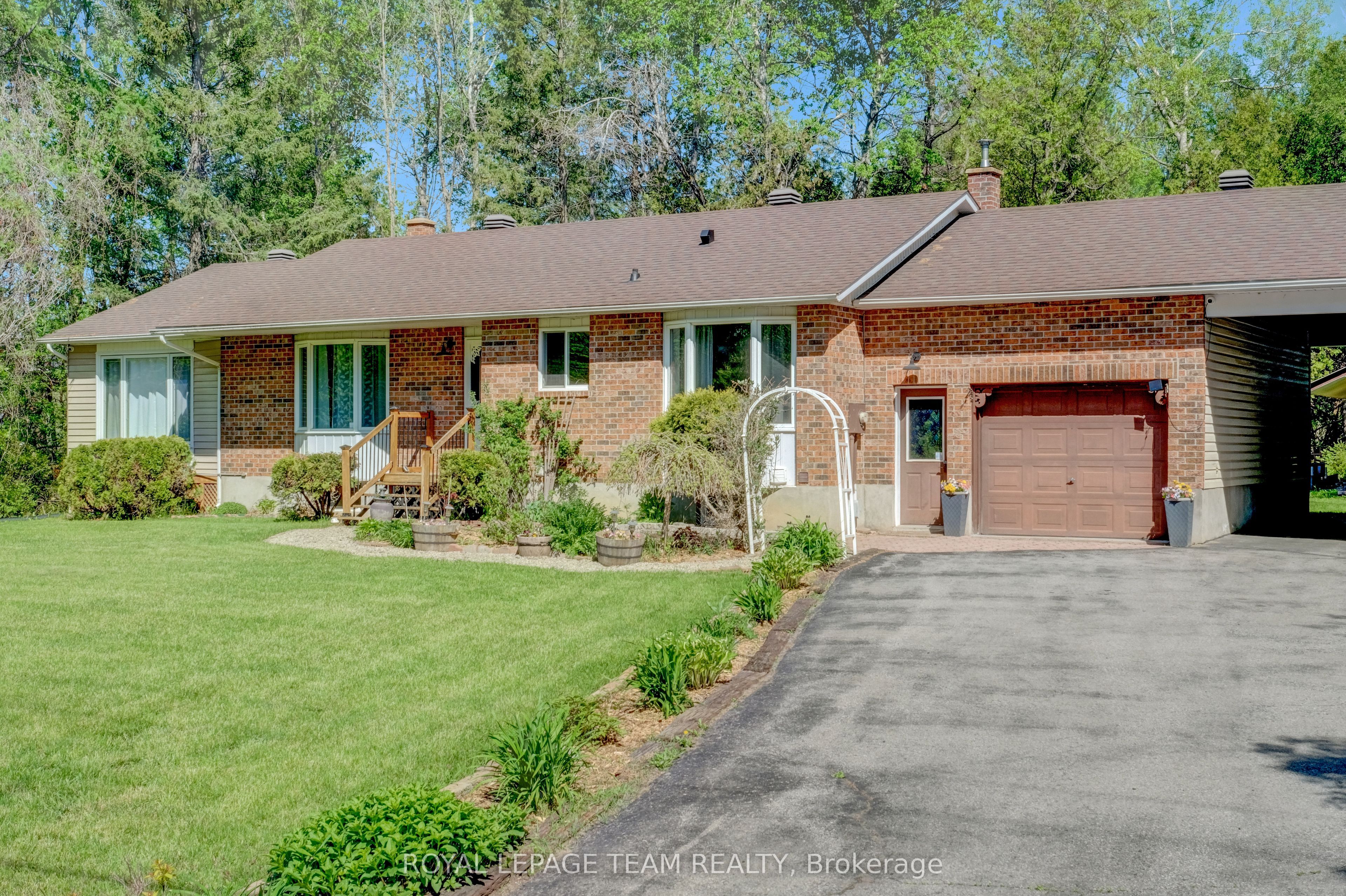 13025 Mackenzie Road, South Dundas, ON K0C 1H0 photo 2